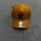 BONÉ NEY ERA - MARROM