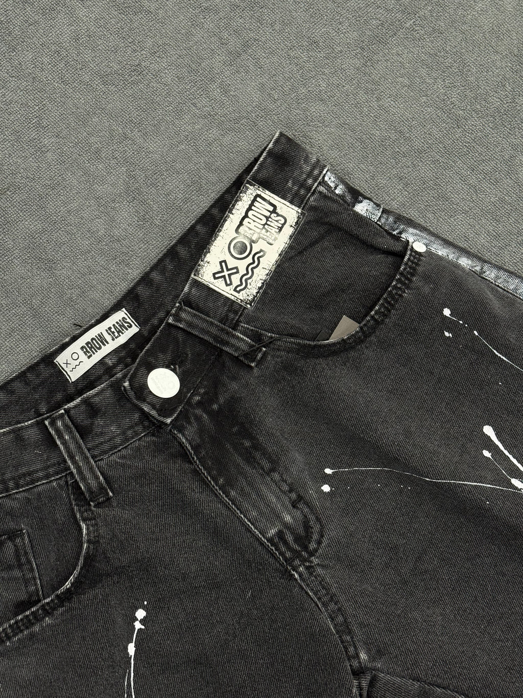 BERMUDA BROW JEANS JOGADOR - PRETA/BRANCA