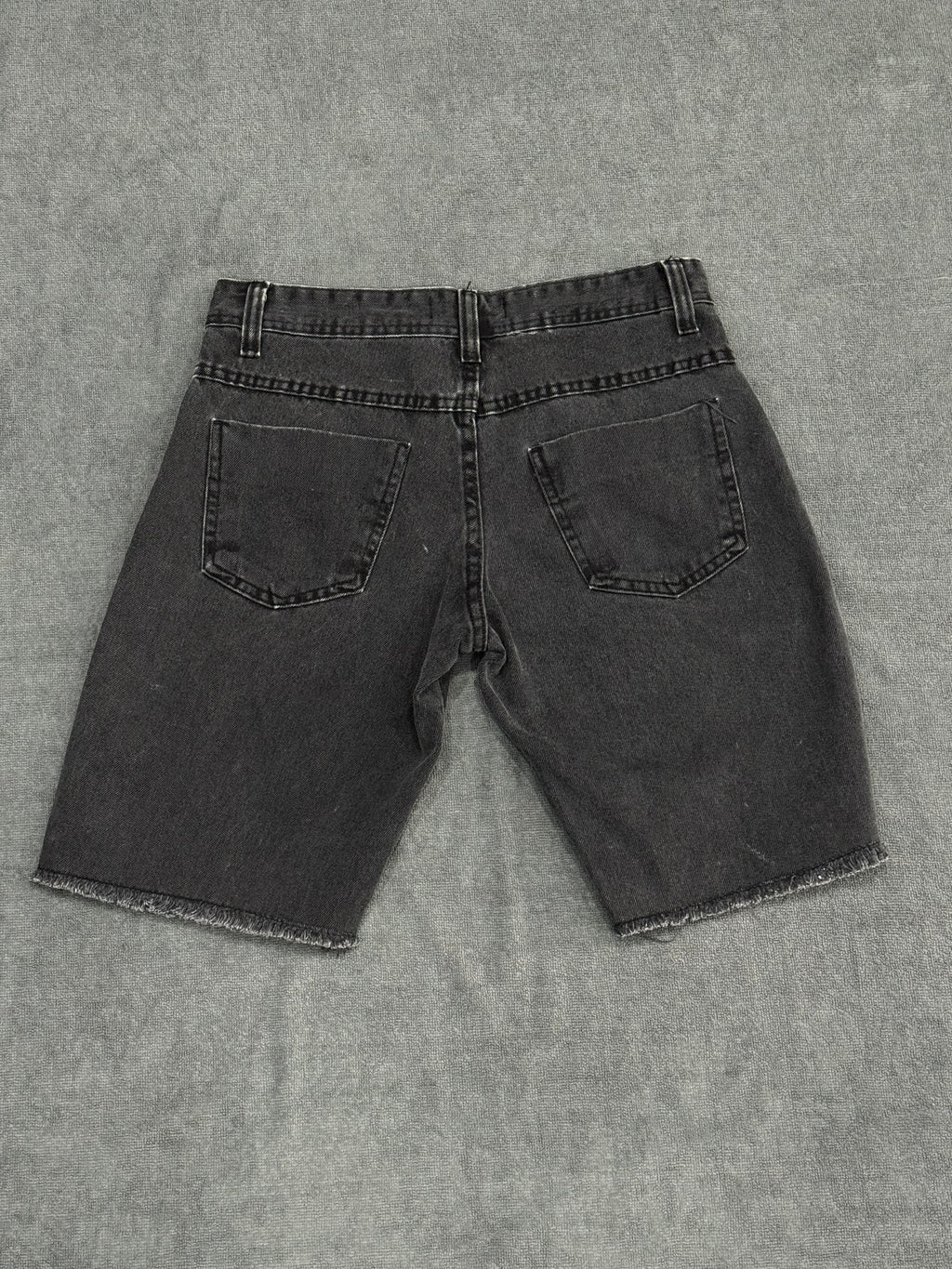 BERMUDA BROW JEANS JOGADOR - PRETA/BRANCA