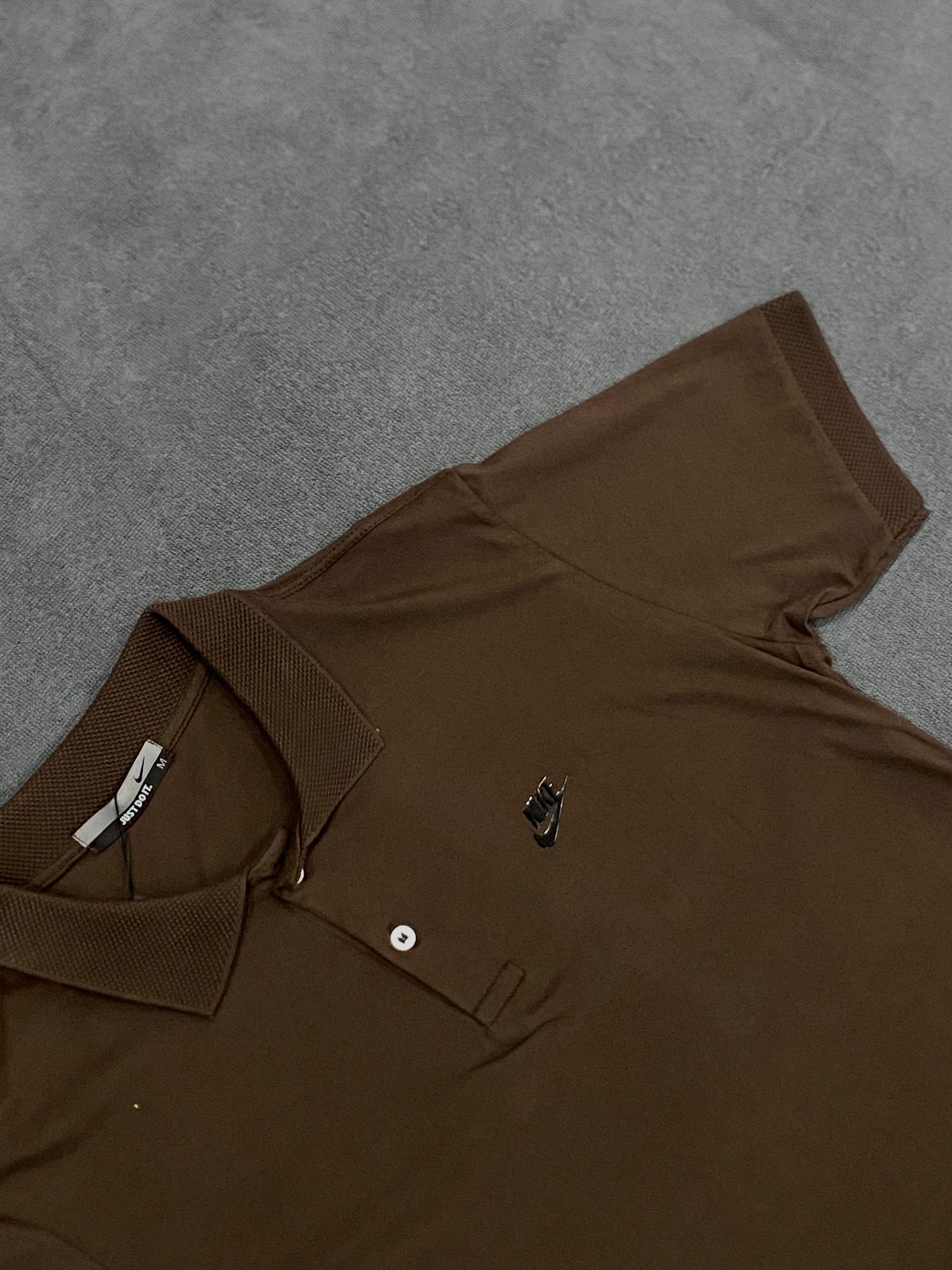 CAMISETA POLO LCST - MARROM