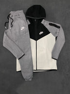 CONJUNTO NK TECH FLECEE - PRETO/BRANCO
