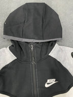 CONJUNTO NK TECH FLECEE - PRETO/BRANCO