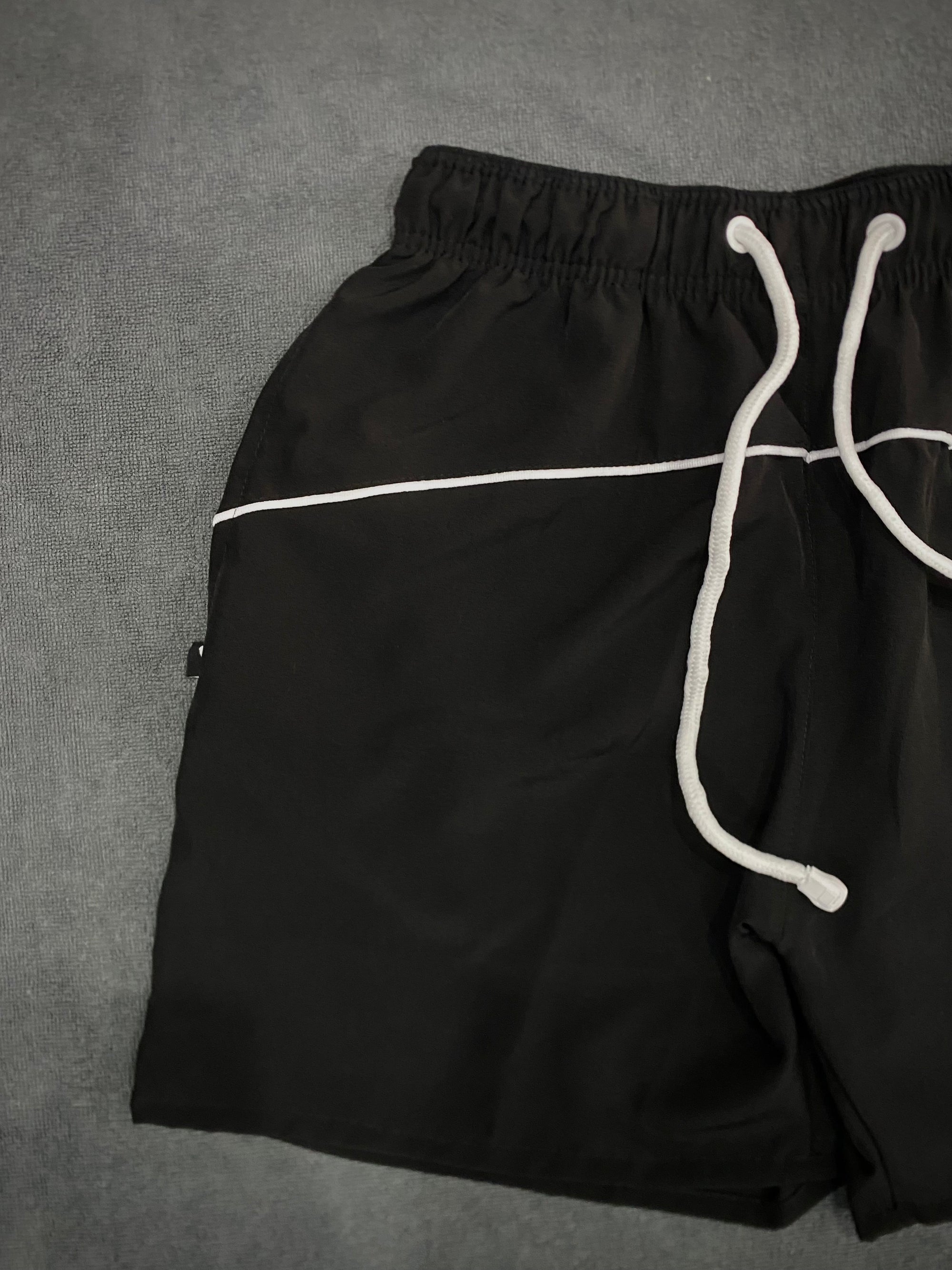 BERMUDA SHORT SUP - PRETA
