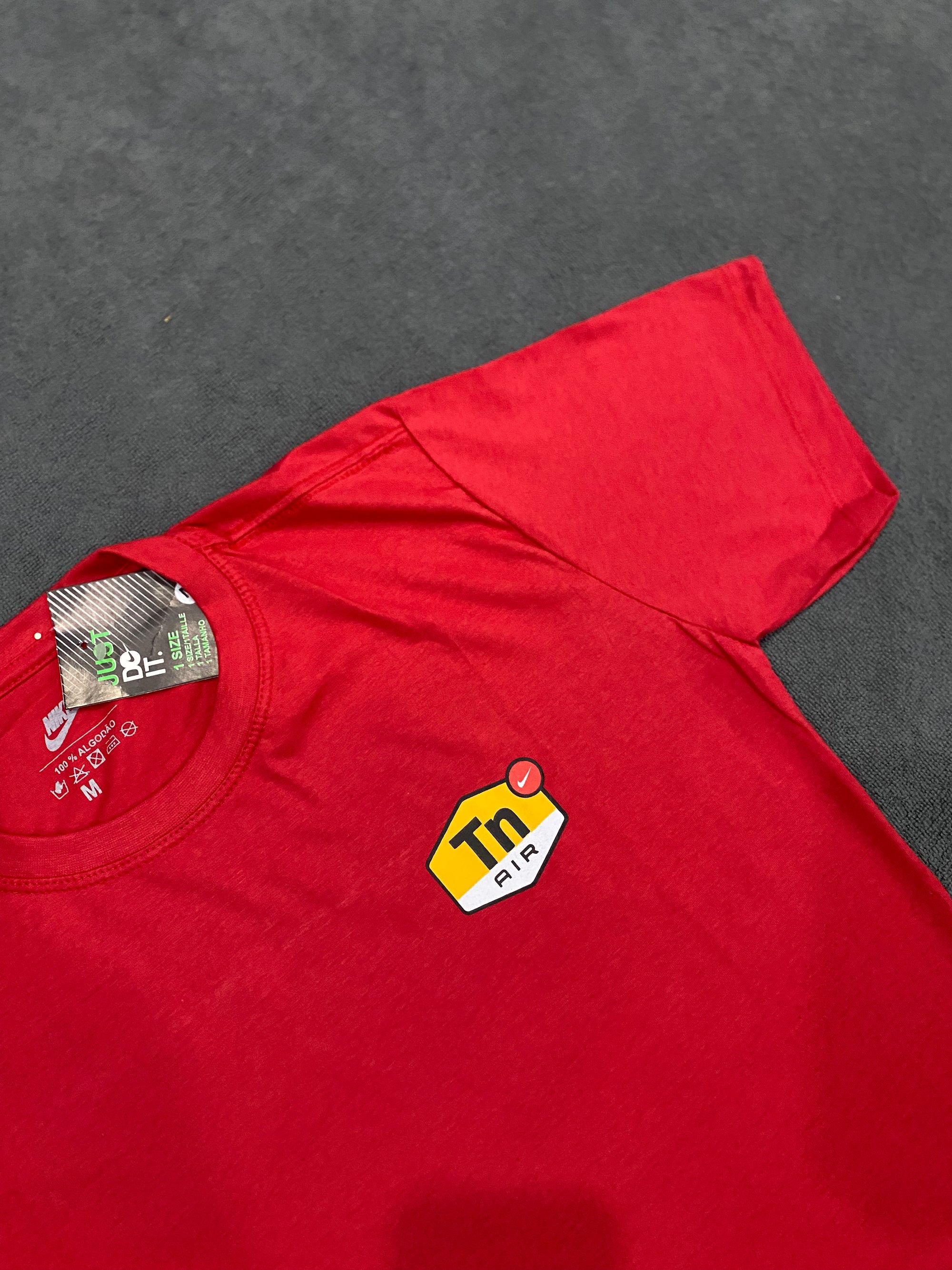 CAMISETA NK LOGO TN - VERMELHA