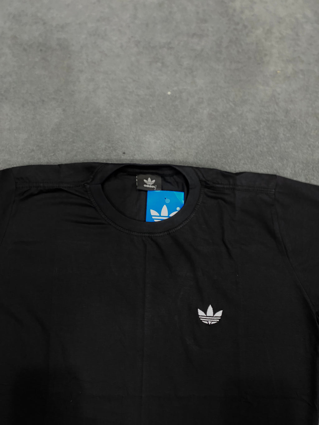 CAMISETA ADD LOGO - PRETA
