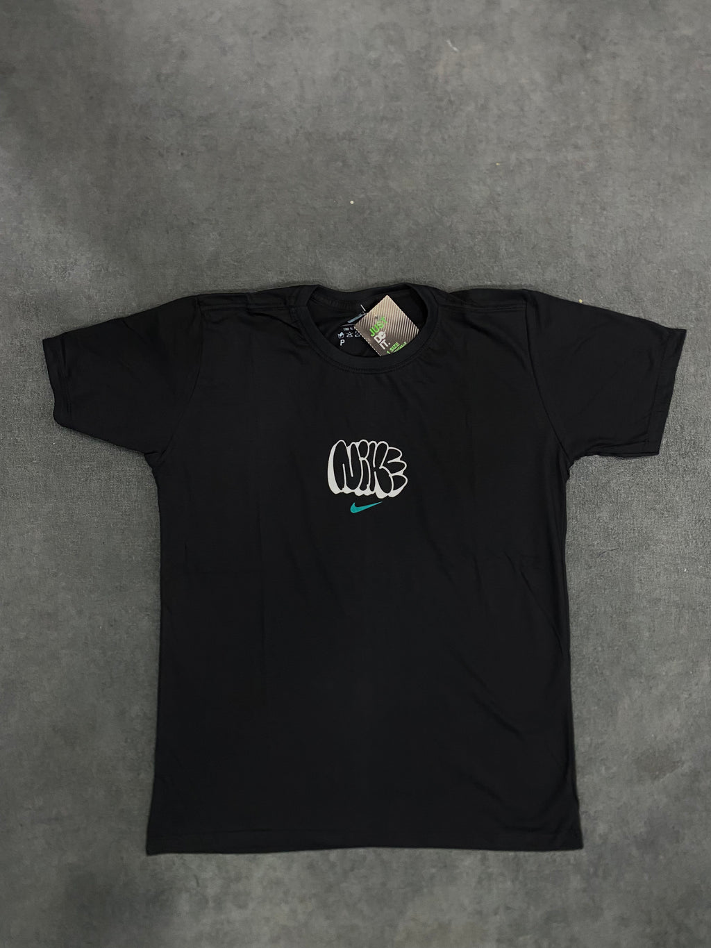 CAMISETA NK SINCE - PRETA
