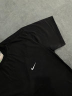 CAMISETA NK BASIC LOGO - PRETA