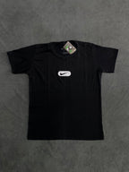 CAMISETA NK LOGO INVERSE - PRETA