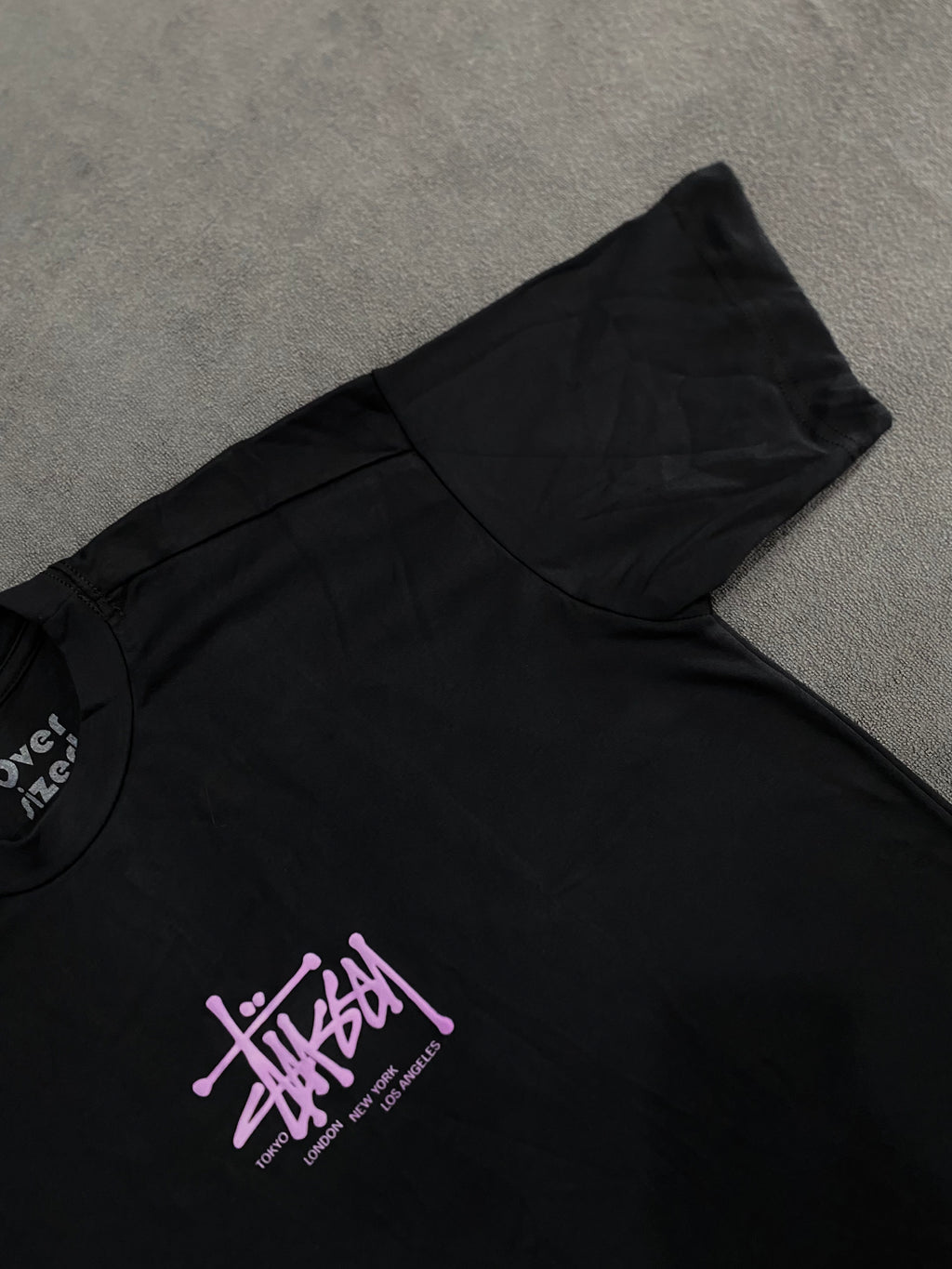CAMISETA OVERSIZED STUFYY - PRETA