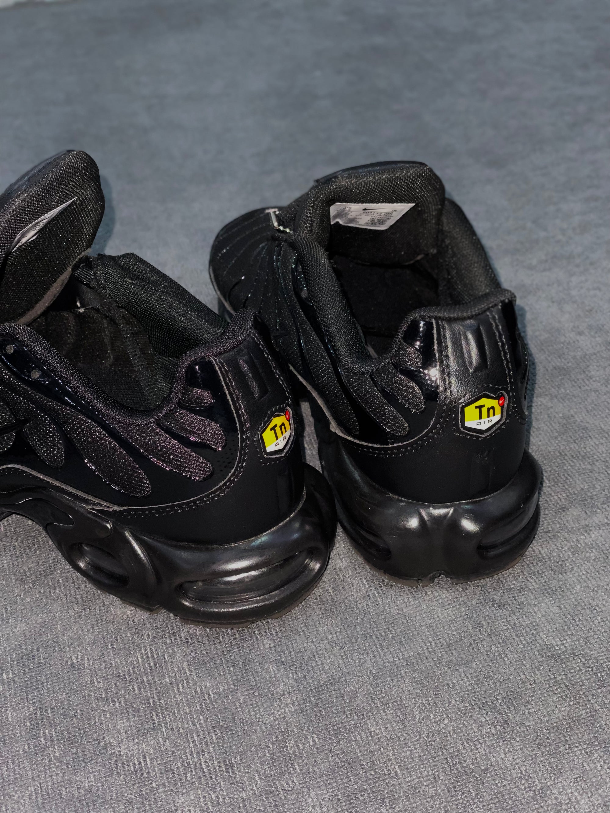 TÊNIS NK AIR MAX TN -PRETO