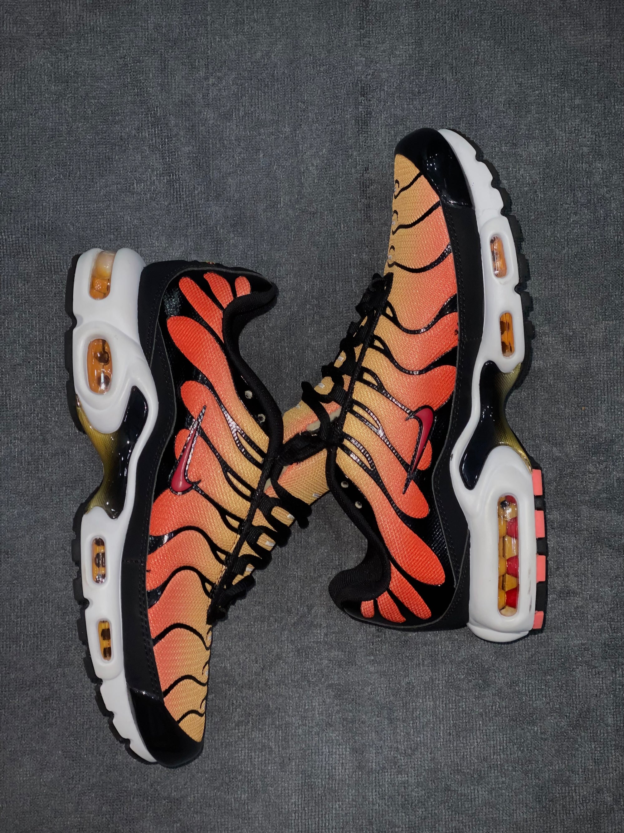 TÊNIS NK AIR MAX TN - LARANJA