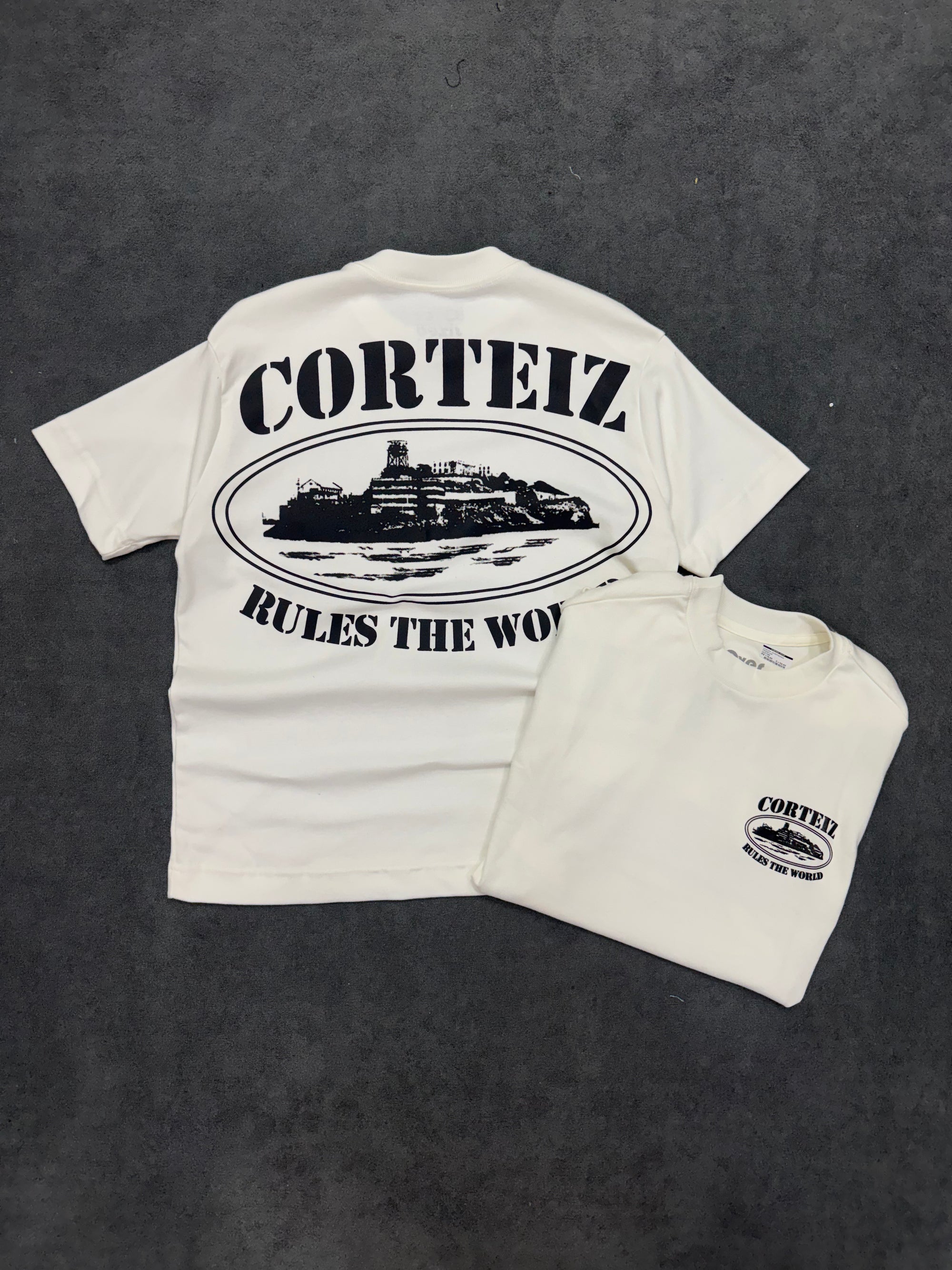 CAMISETA OVERSIZED CORTEIZ RULES THE WORLD