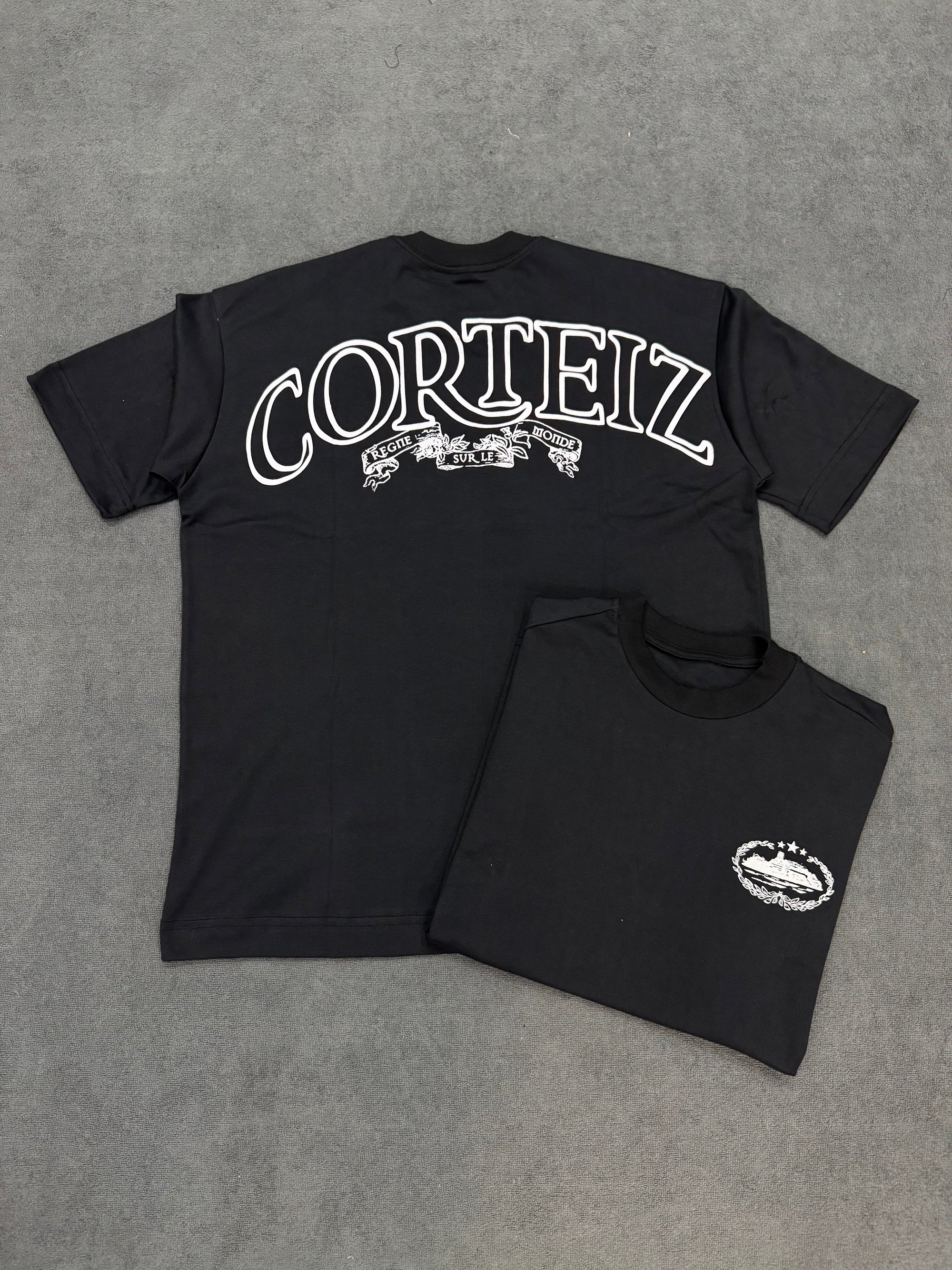 CAMISETA OVERSIZED CORTEIZ SURLE MONDE - PRETA