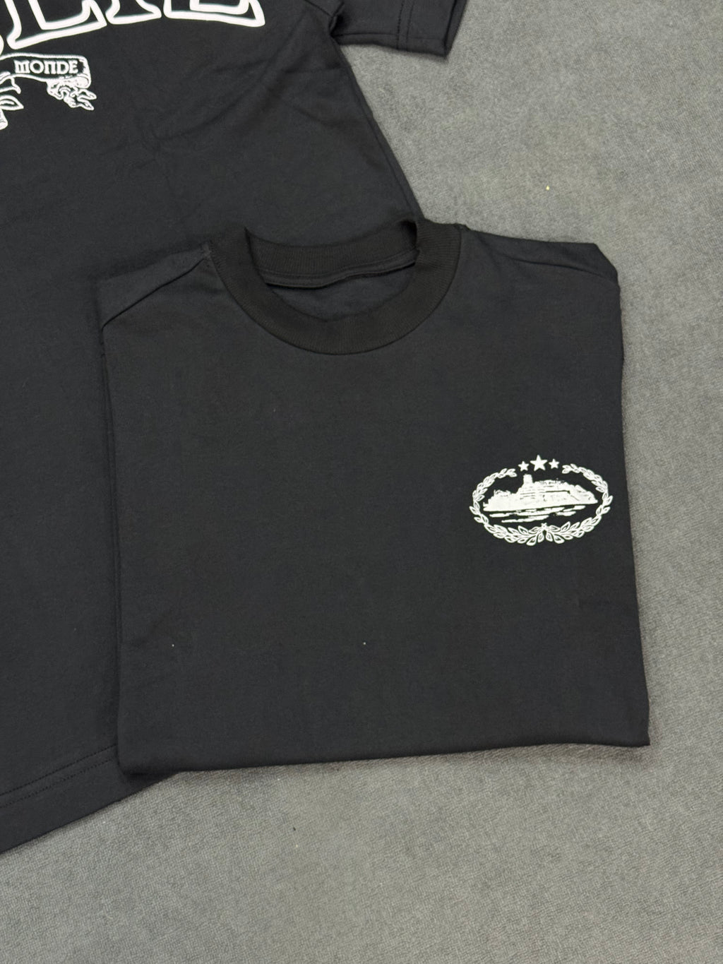 CAMISETA OVERSIZED CORTEIZ SURLE MONDE - PRETA