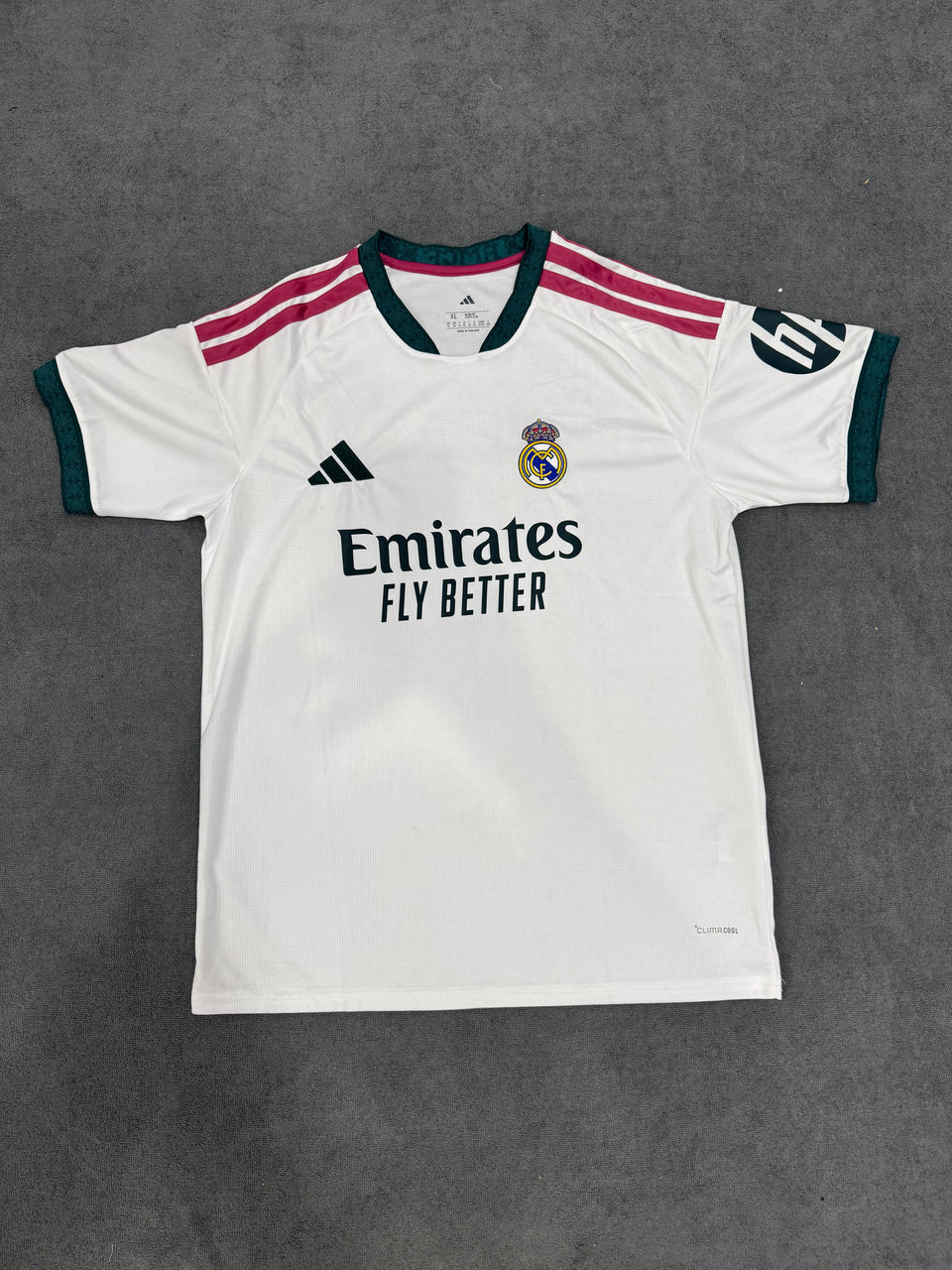 CAMISA TAILÊNDESA REAL MADRID