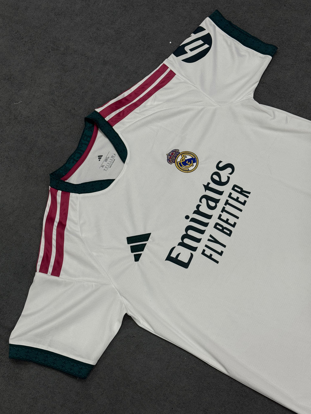 CAMISA TAILÊNDESA REAL MADRID