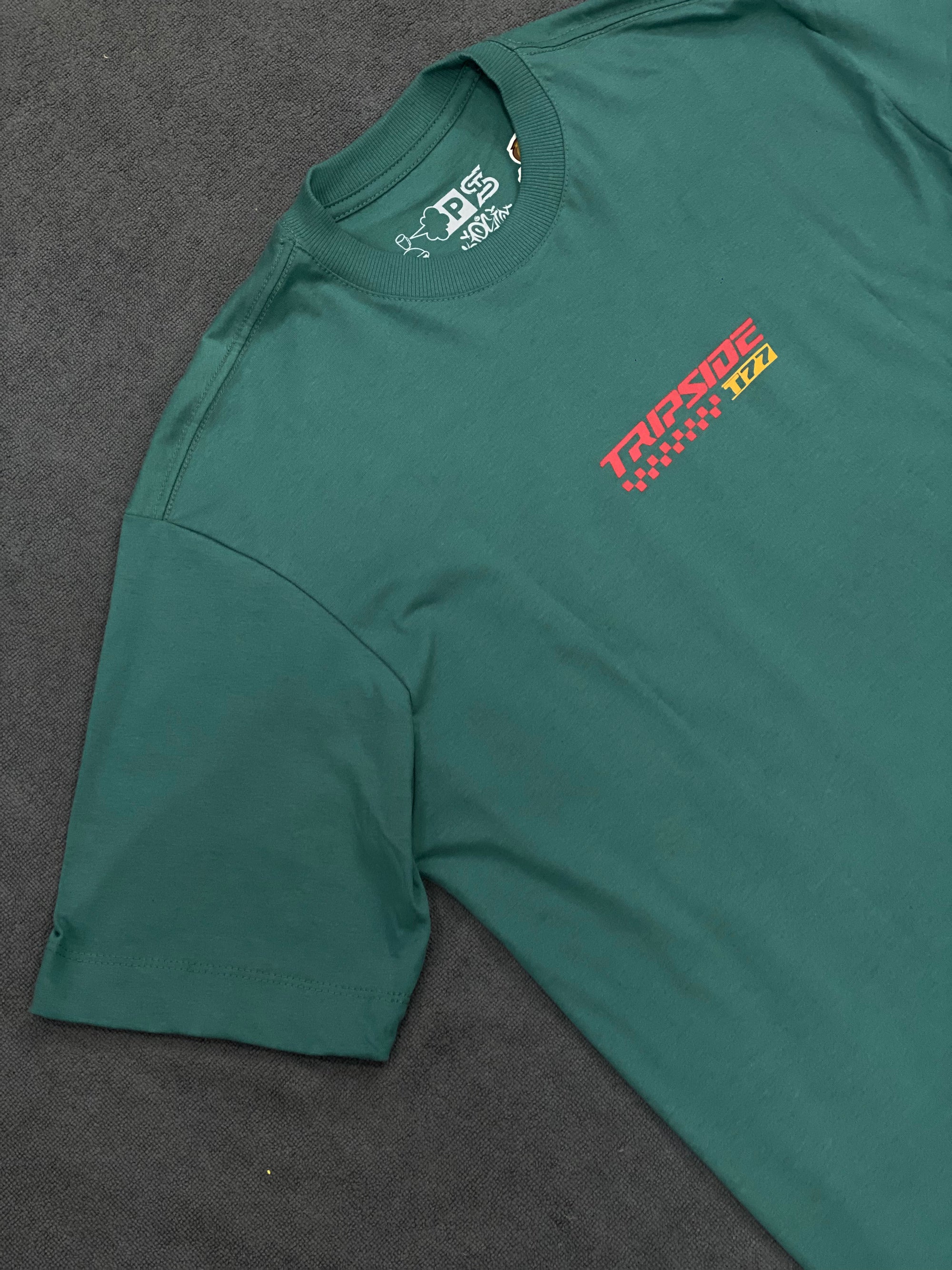 CAMISETA OVERSIZED TRIP SIDE - VERDE