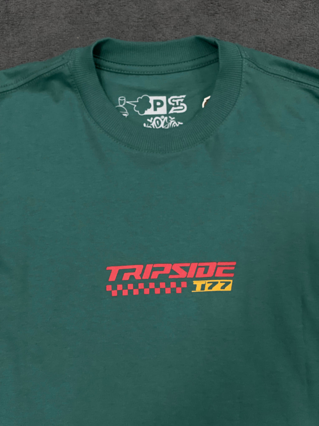 CAMISETA OVERSIZED TRIP SIDE - VERDE