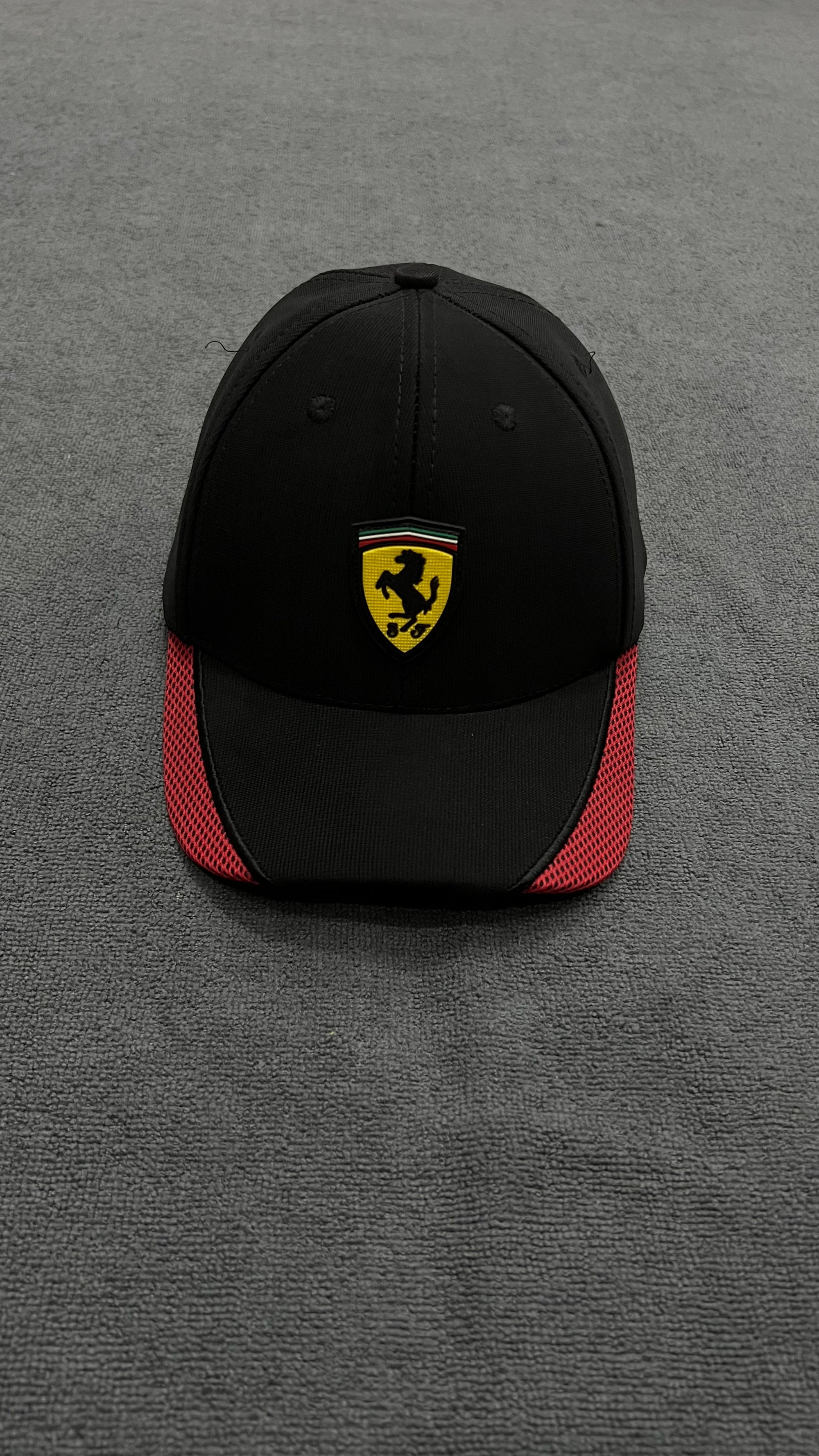 BONÉ FERRARI - PRETO