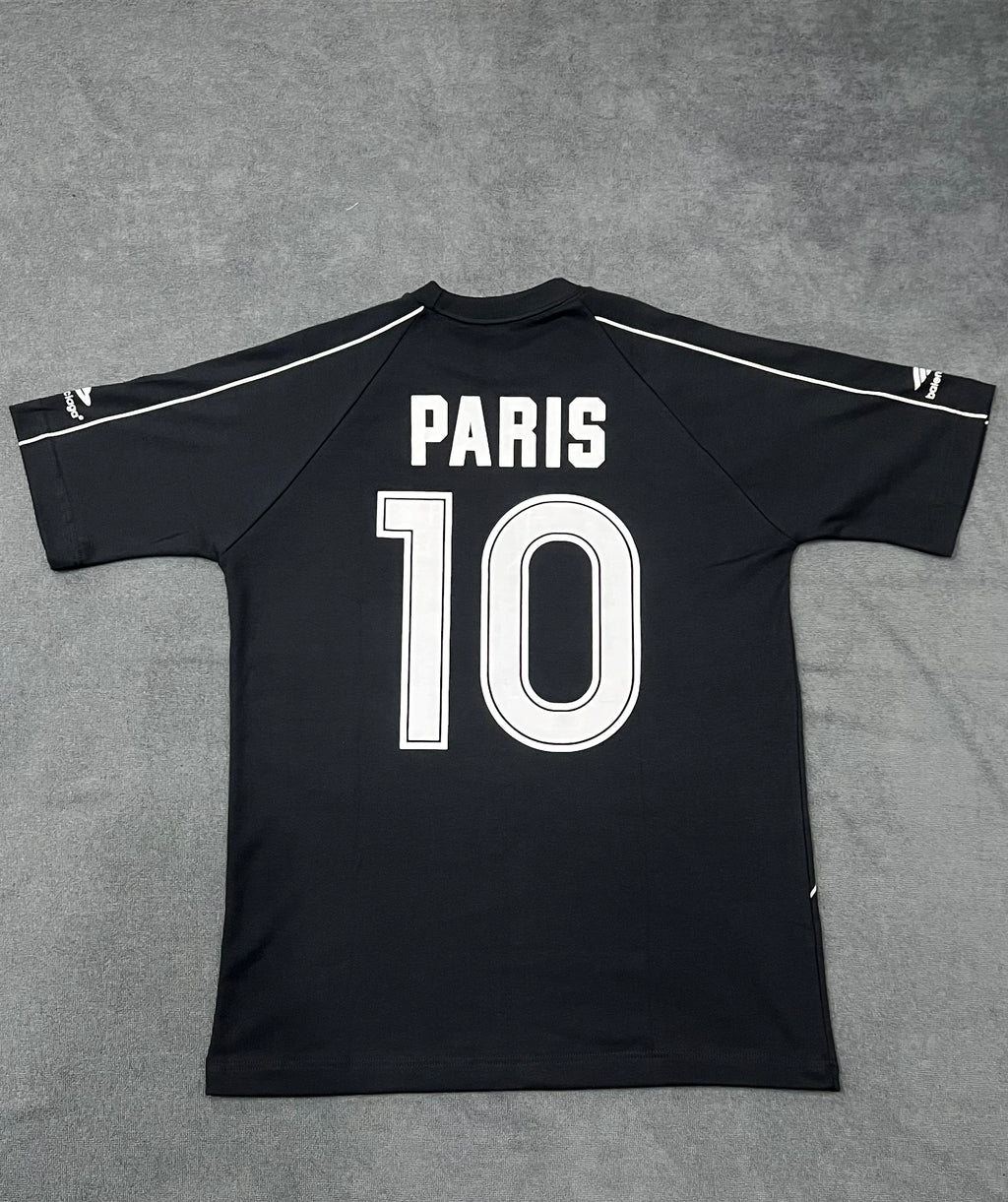 CAMISETA OVERSIZED BALENCIAGA - PRETA