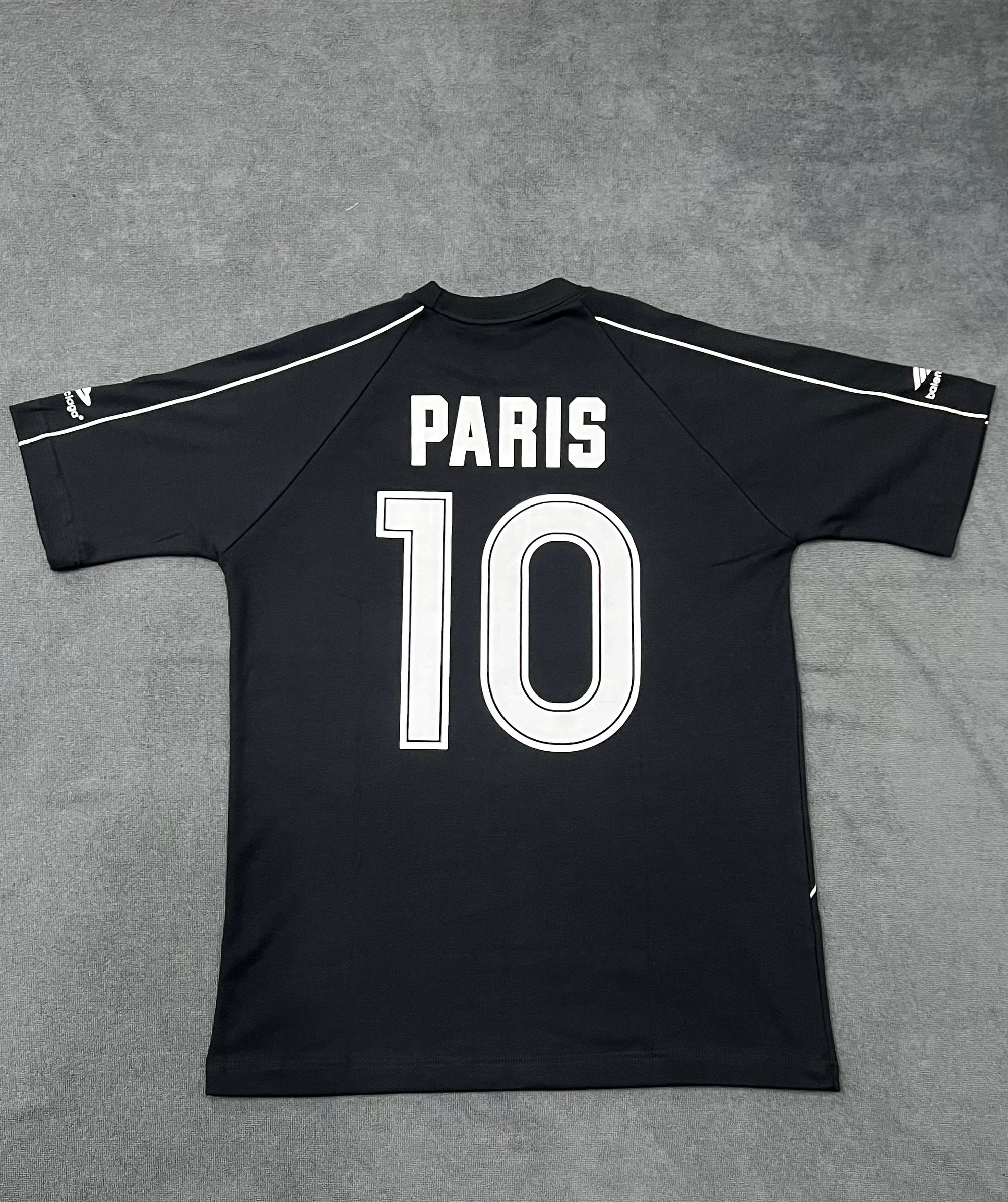 CAMISETA OVERSIZED BALENCIAGA - PRETA