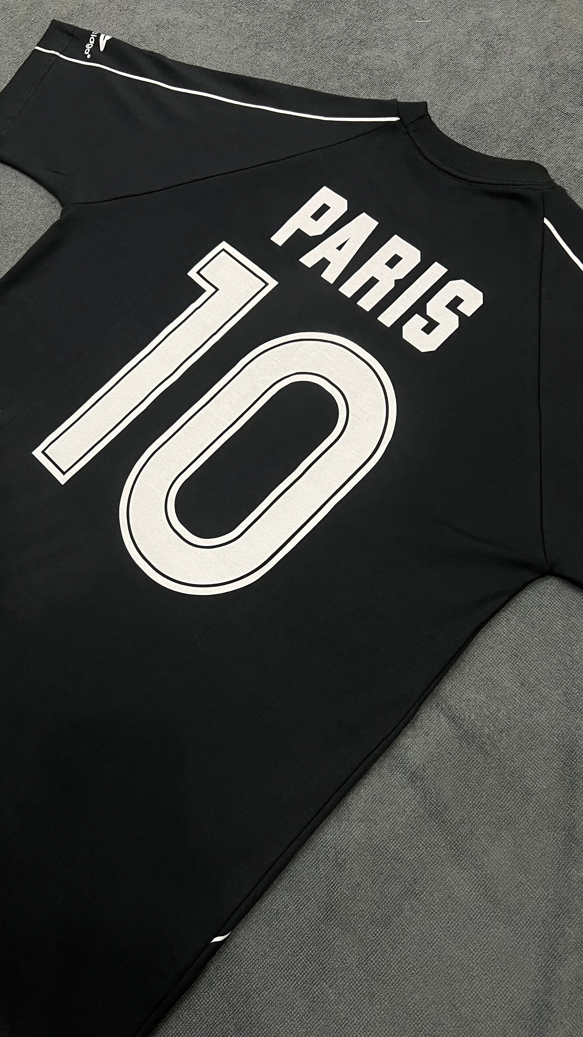 CAMISETA OVERSIZED BALENCIAGA - PRETA