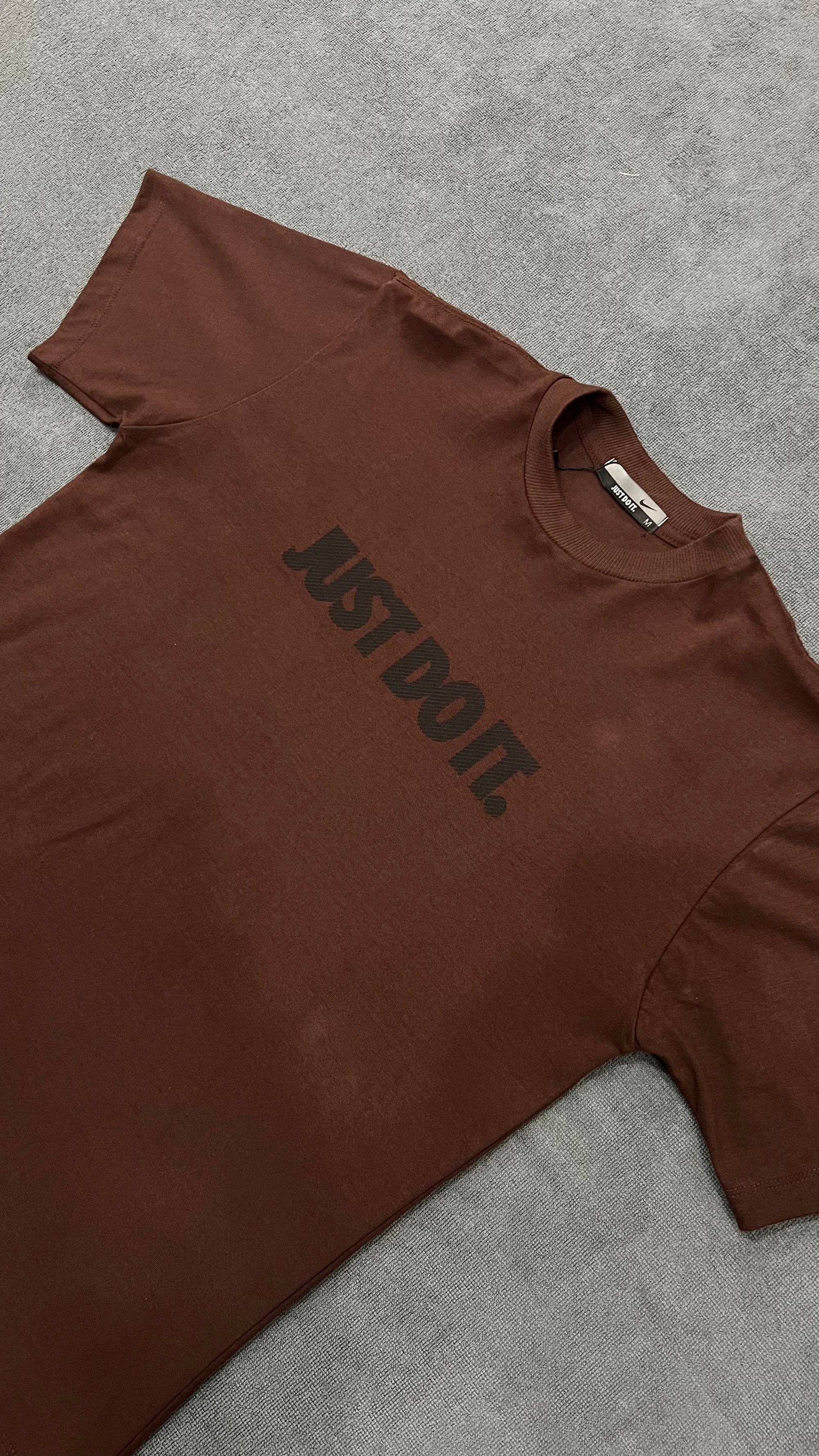 CAMISETA OVERSIZED NK JUST DO IT - MARROM