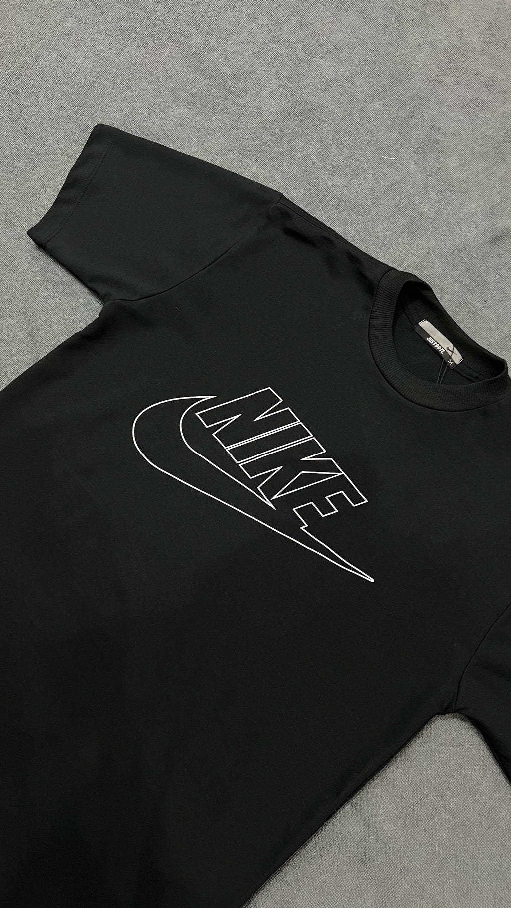 CAMISETA OVERSIZED NK LOGO - PRETA