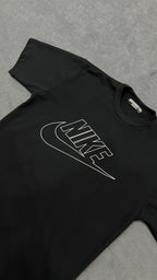 CAMISETA OVERSIZED NK LOGO - PRETA