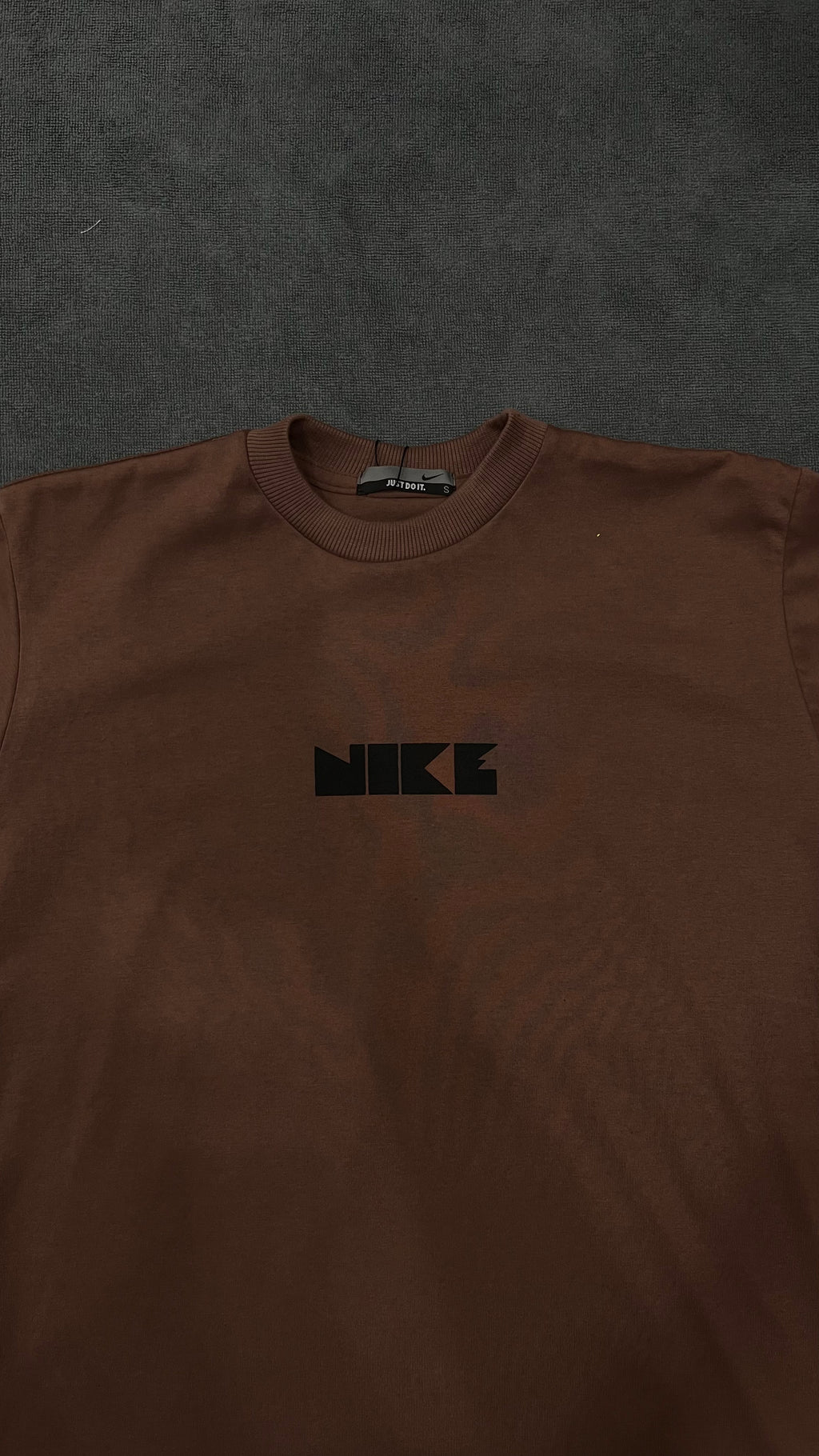 CAMISETA OVERSIZED NK LOGO - MARROM