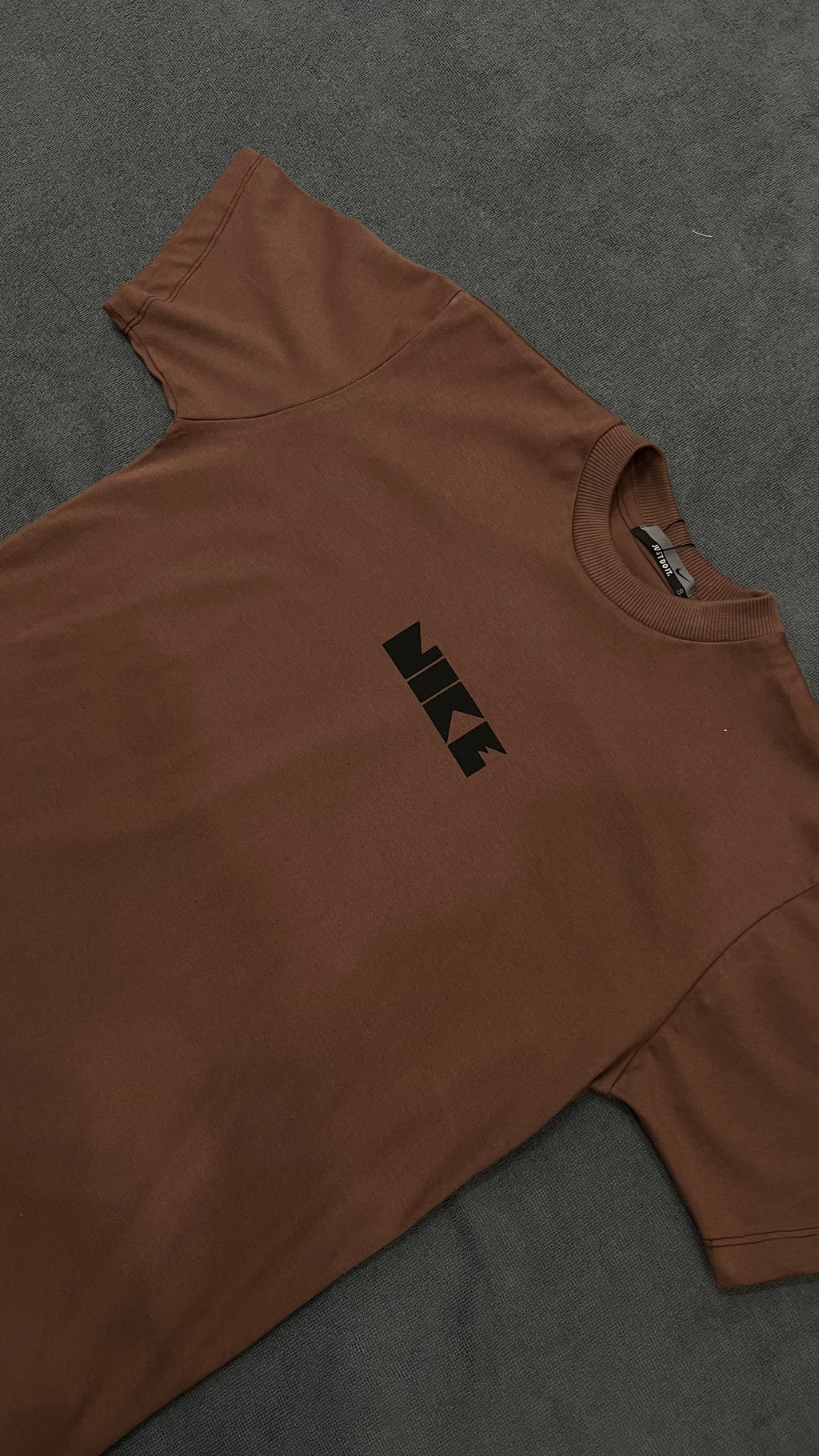 CAMISETA OVERSIZED NK LOGO - MARROM