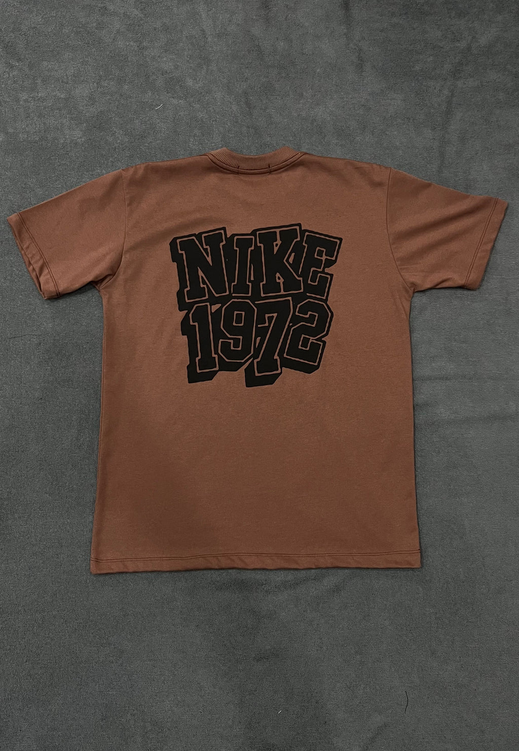 CAMISETA OVERSIZED NK LOGO - MARROM