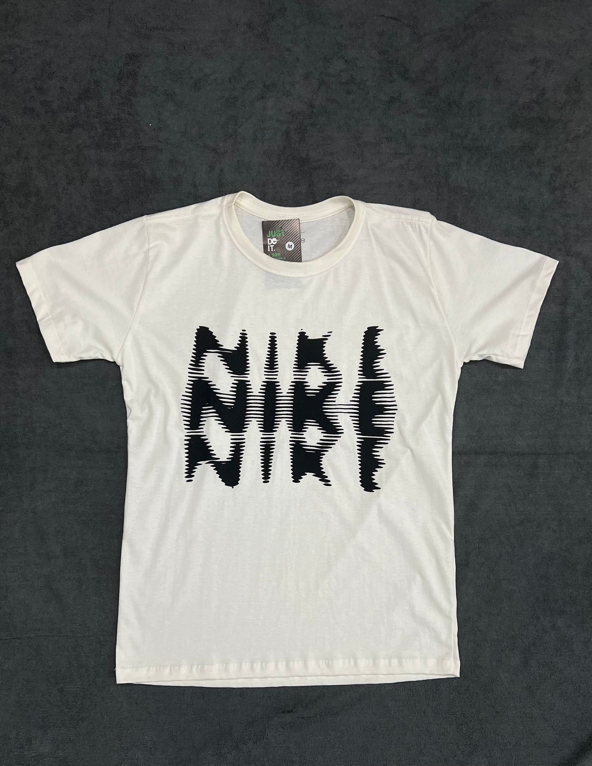 CAMISETA NK - BRANCA