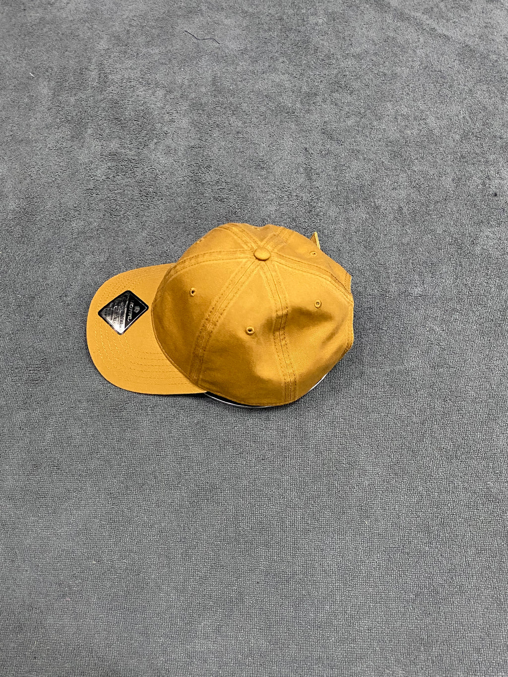 BONÉ BÁSICO - AMARELO