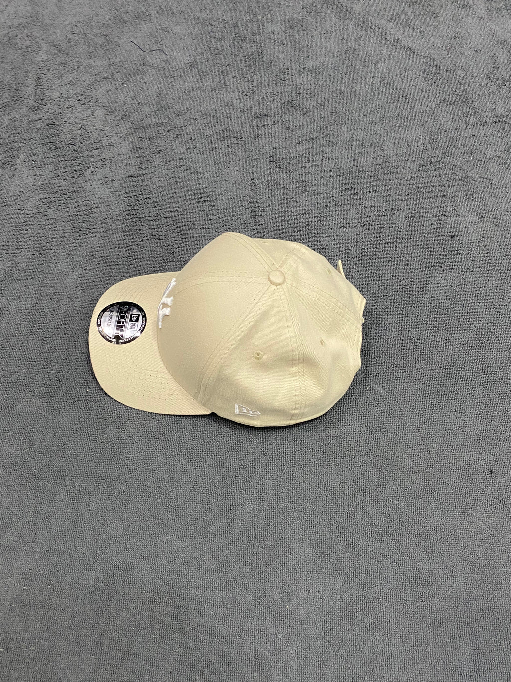 BONÉ NEY ERA - BEGE