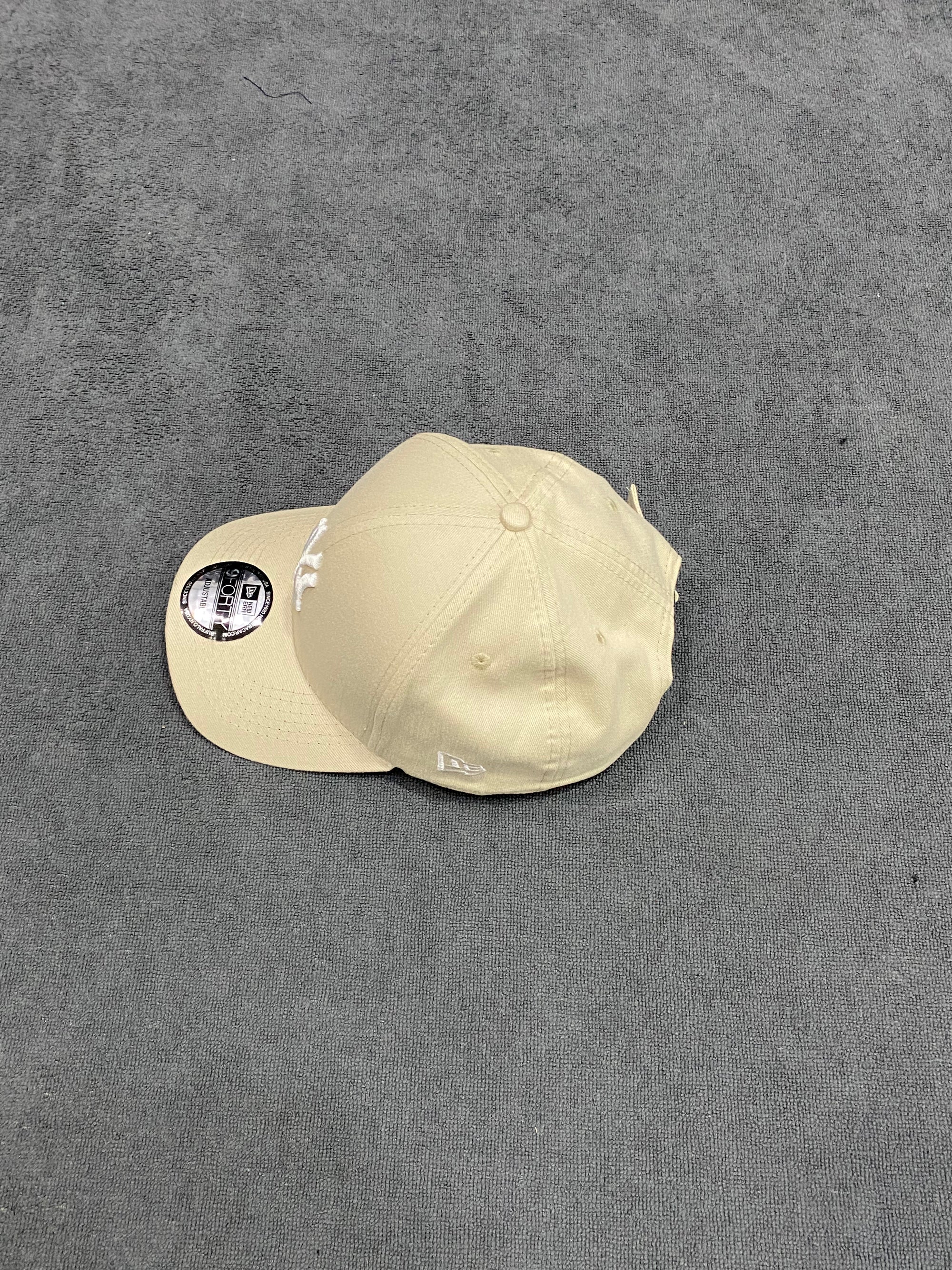 BONÉ NEY ERA - BEGE