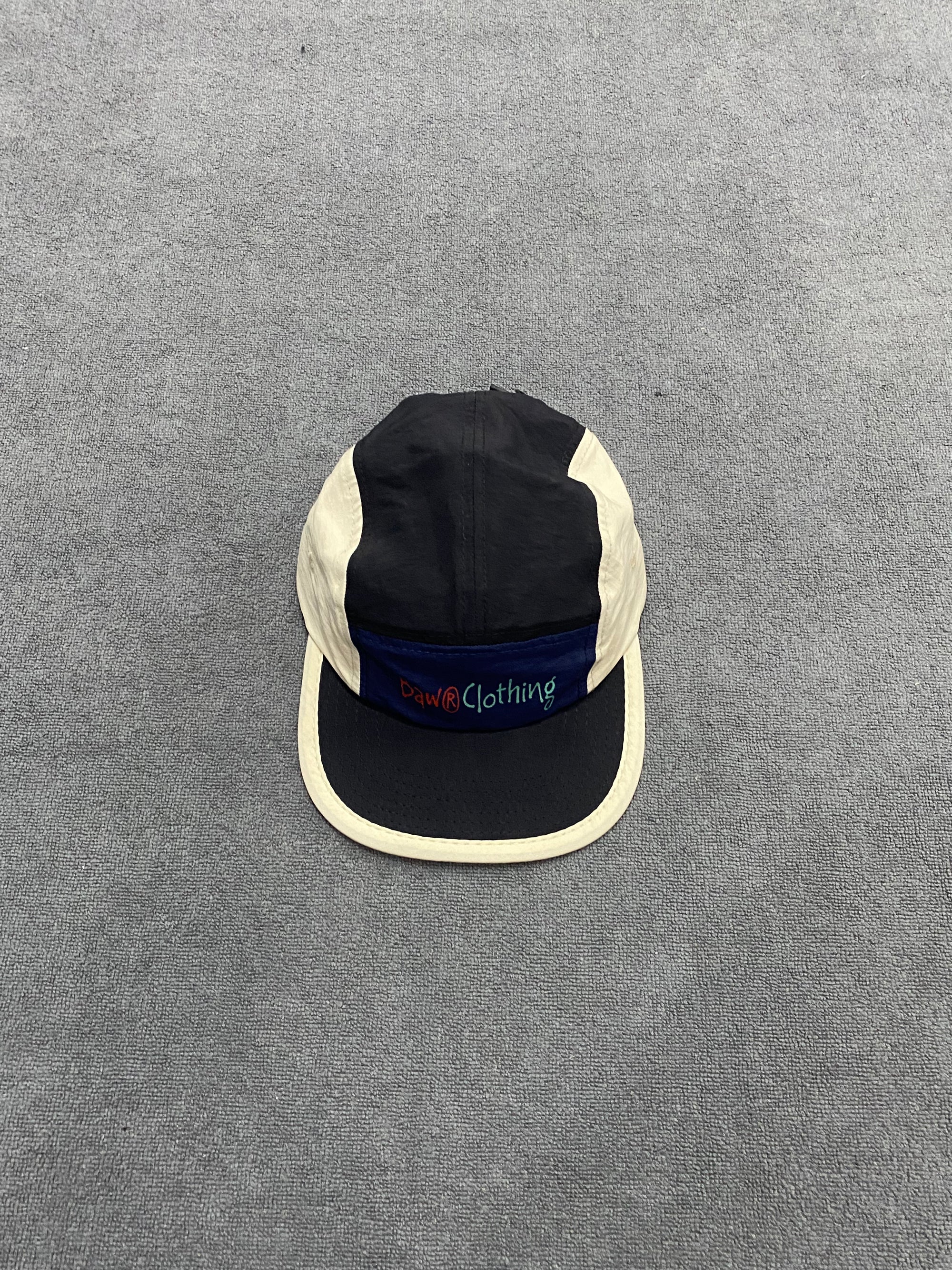 BONÉ BAW FIVE PANEL - PRETO/BEGE