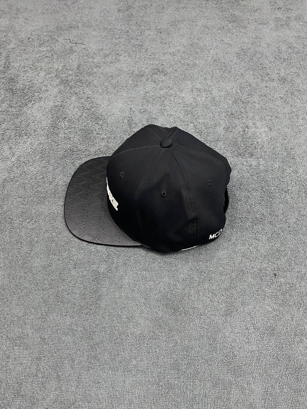 BONÉ MCD MORE CORE - PRETO