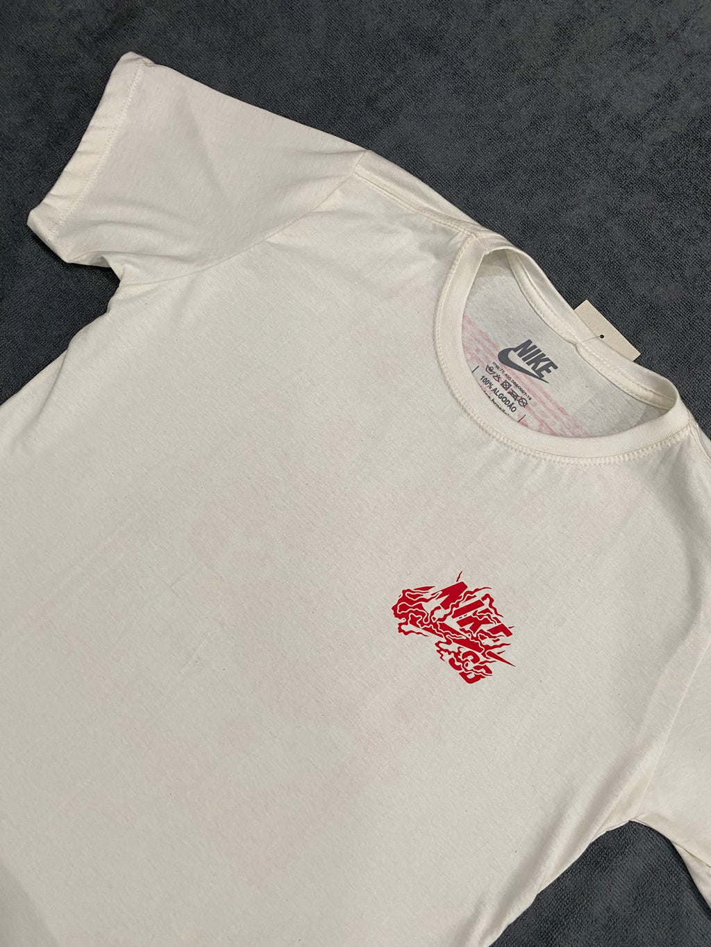 CAMISETA NK SB - OFF WHITE