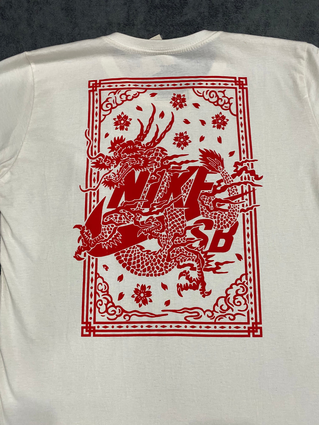 CAMISETA NK SB - OFF WHITE