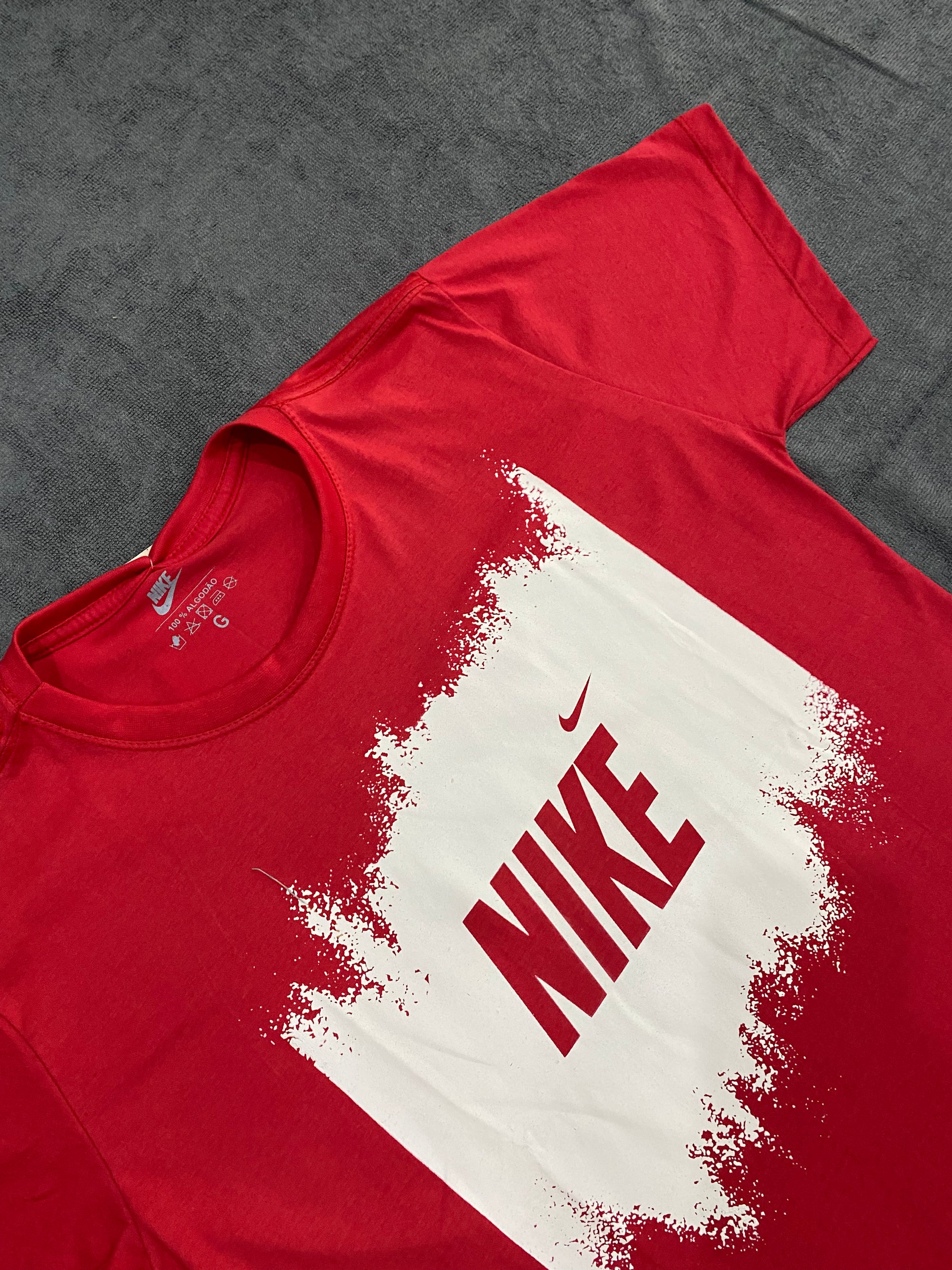 CAMISETA NK LOGO - VERMELHA