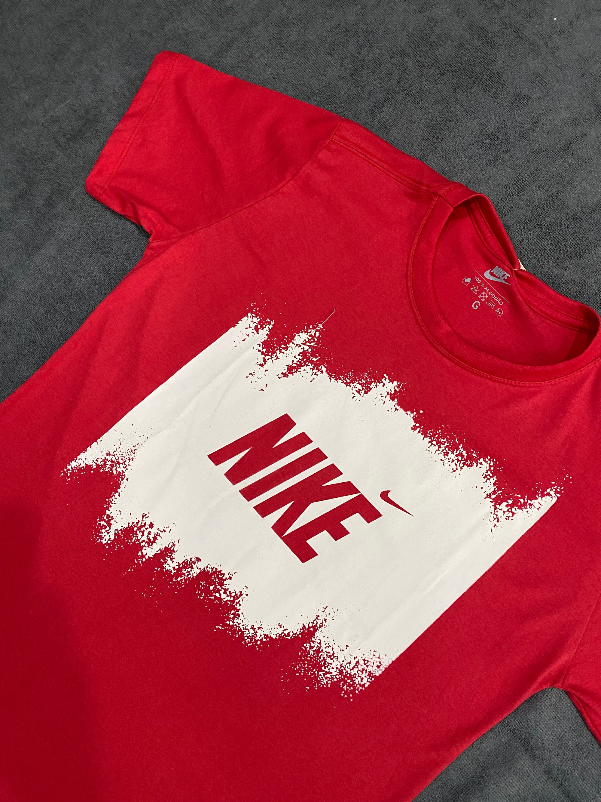 CAMISETA NK LOGO - VERMELHA