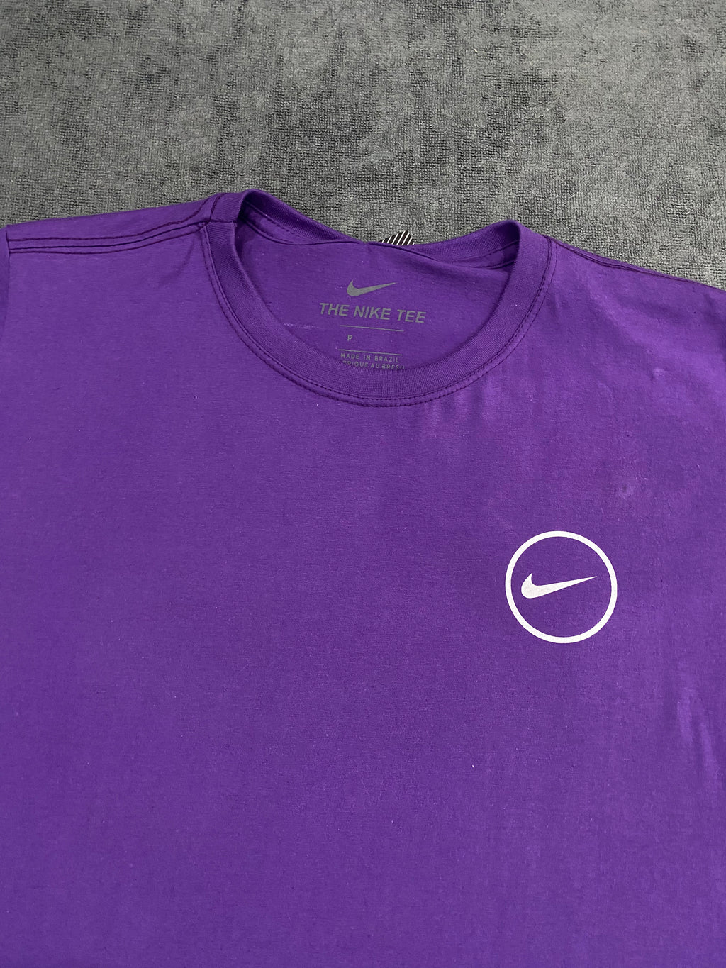 CAMISETA NK LOGO - ROXO
