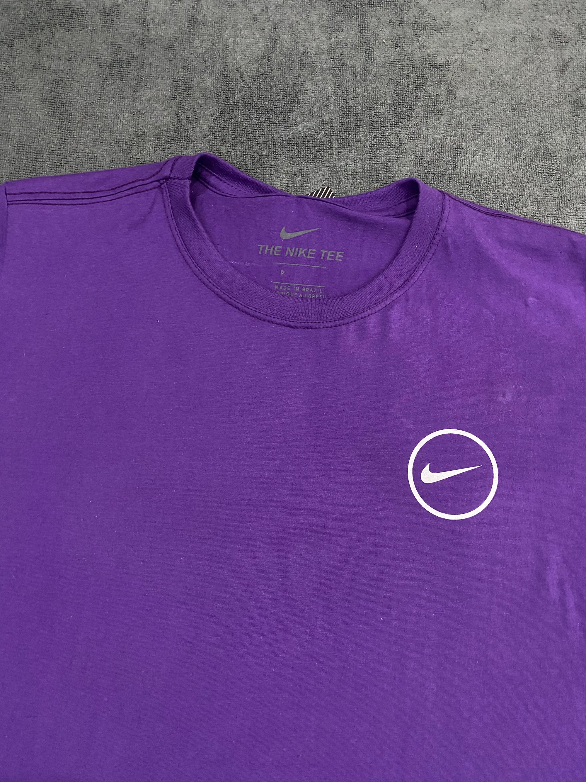 CAMISETA NK LOGO - ROXO