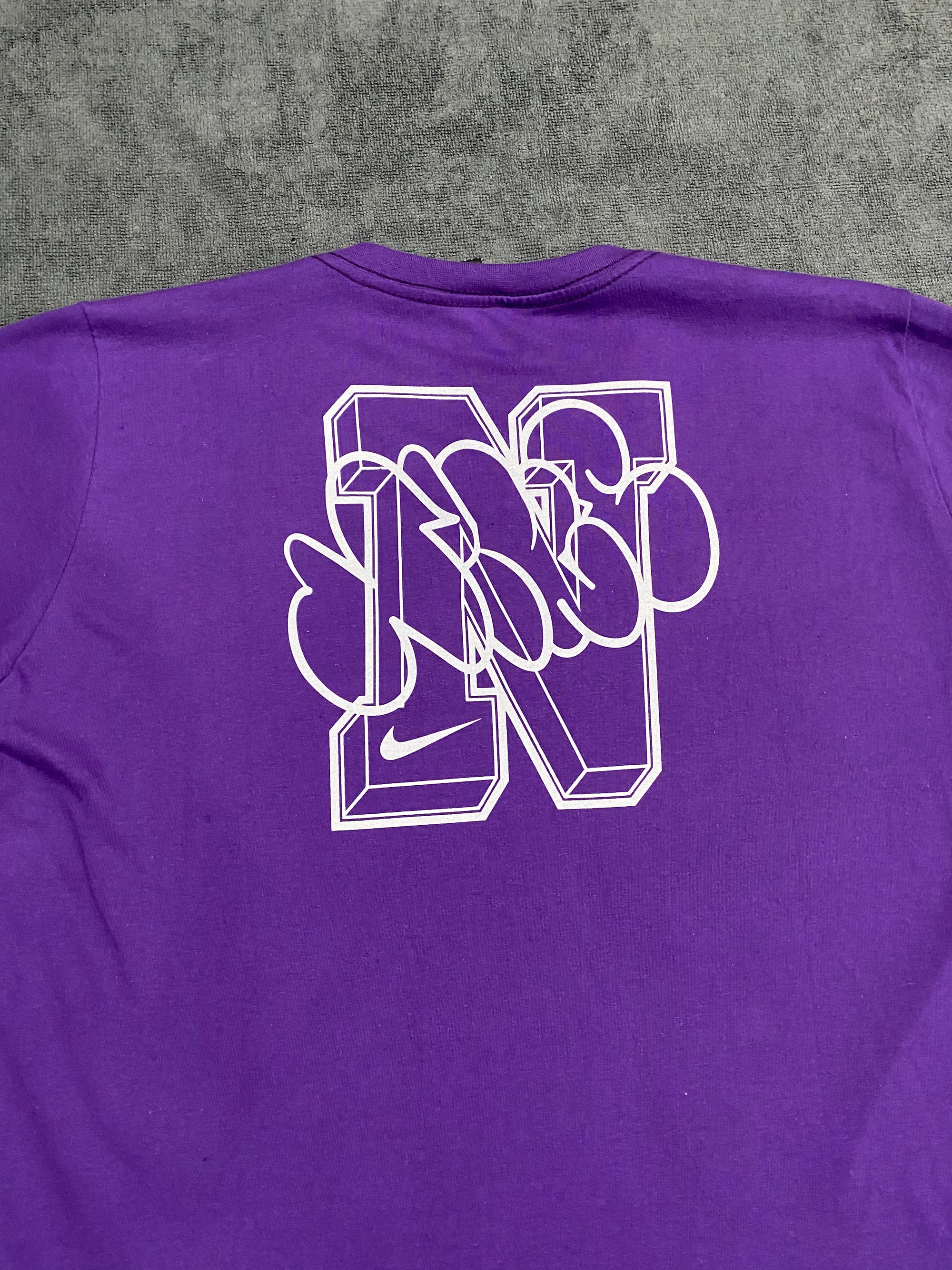 CAMISETA NK LOGO - ROXO