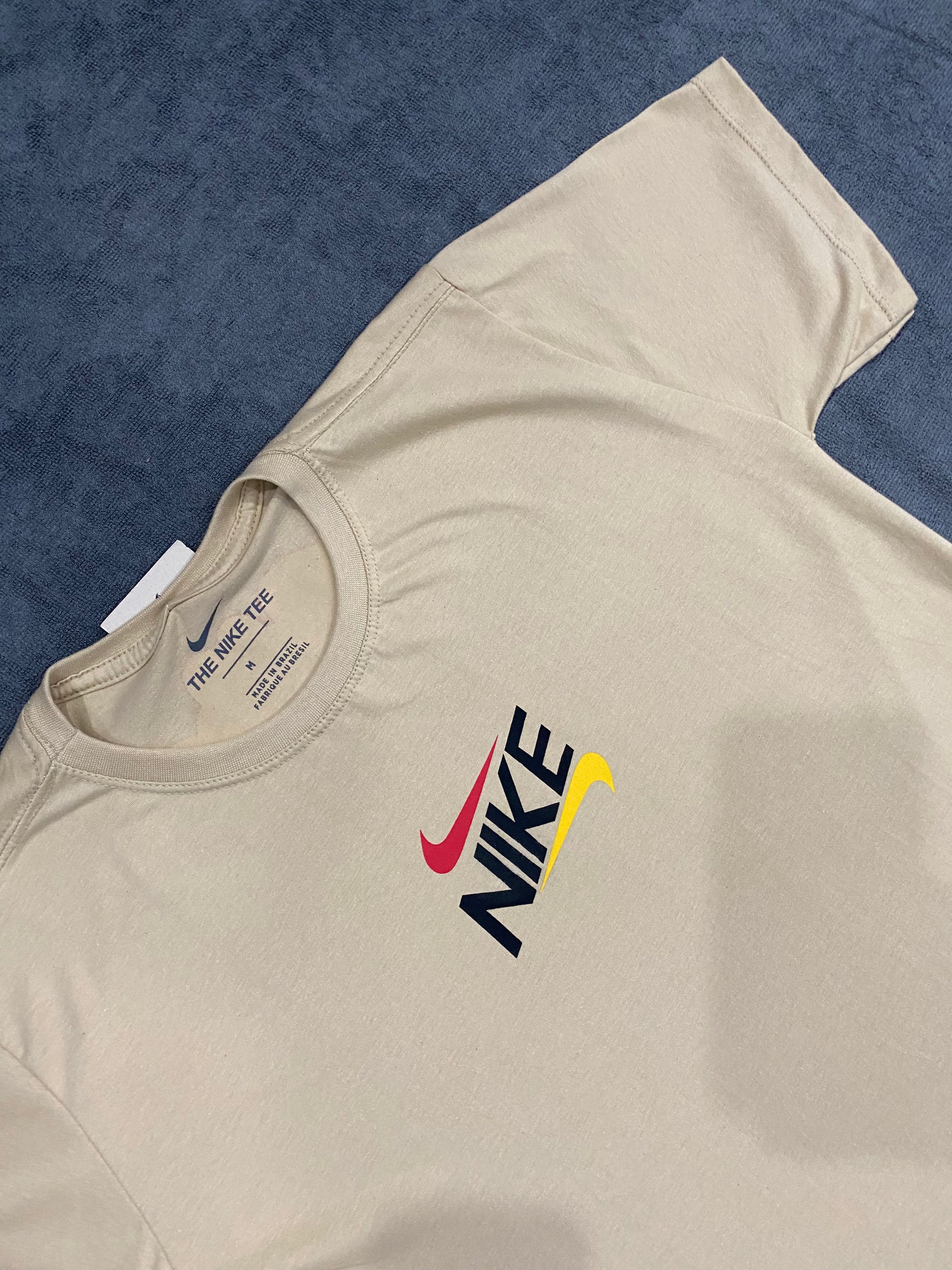 CAMISETAS NK LOGOS - BEGE