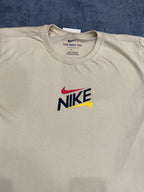 CAMISETAS NK LOGOS - BEGE