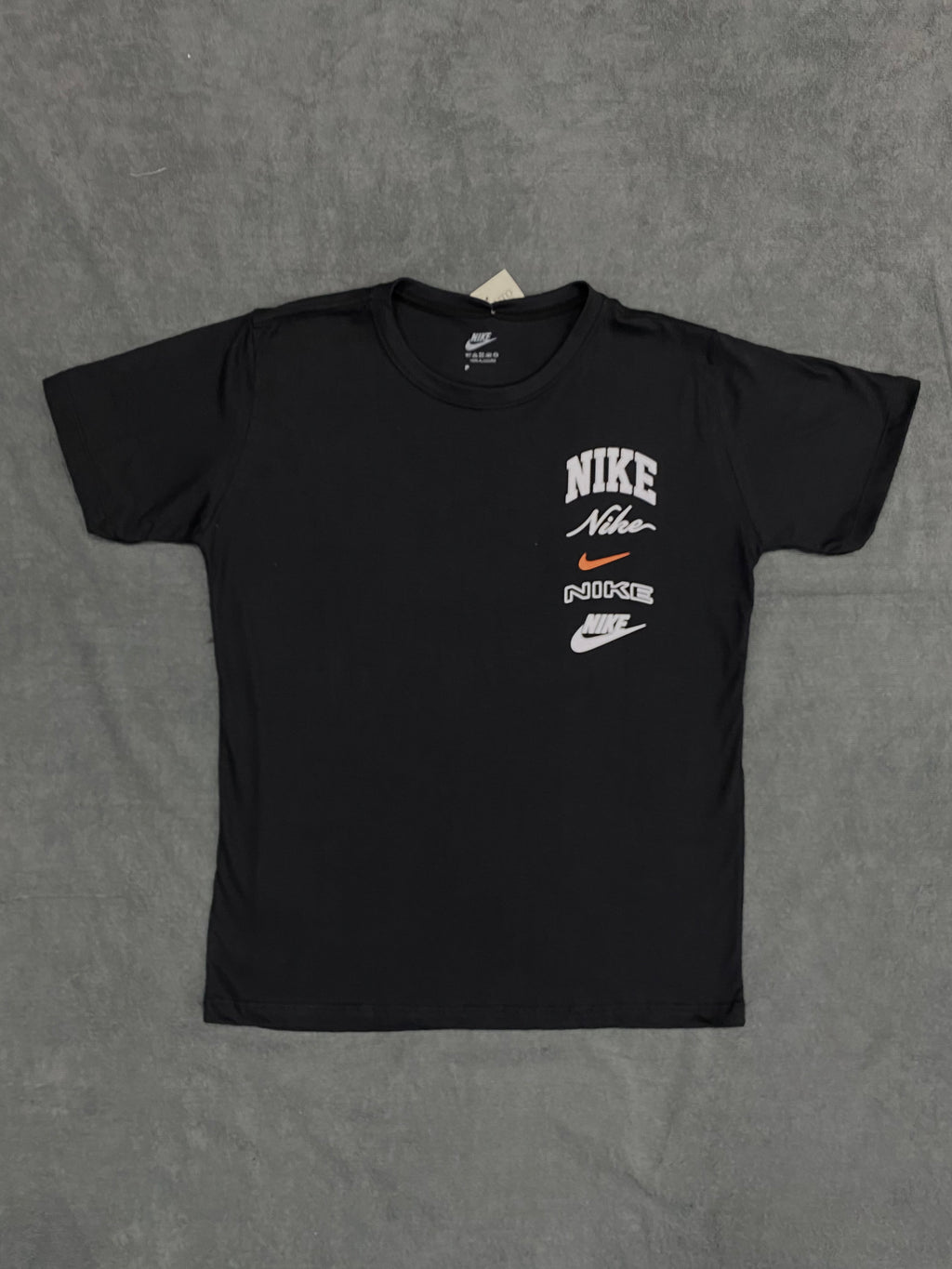 CAMISETA NK FIVE LOGO - PRETA