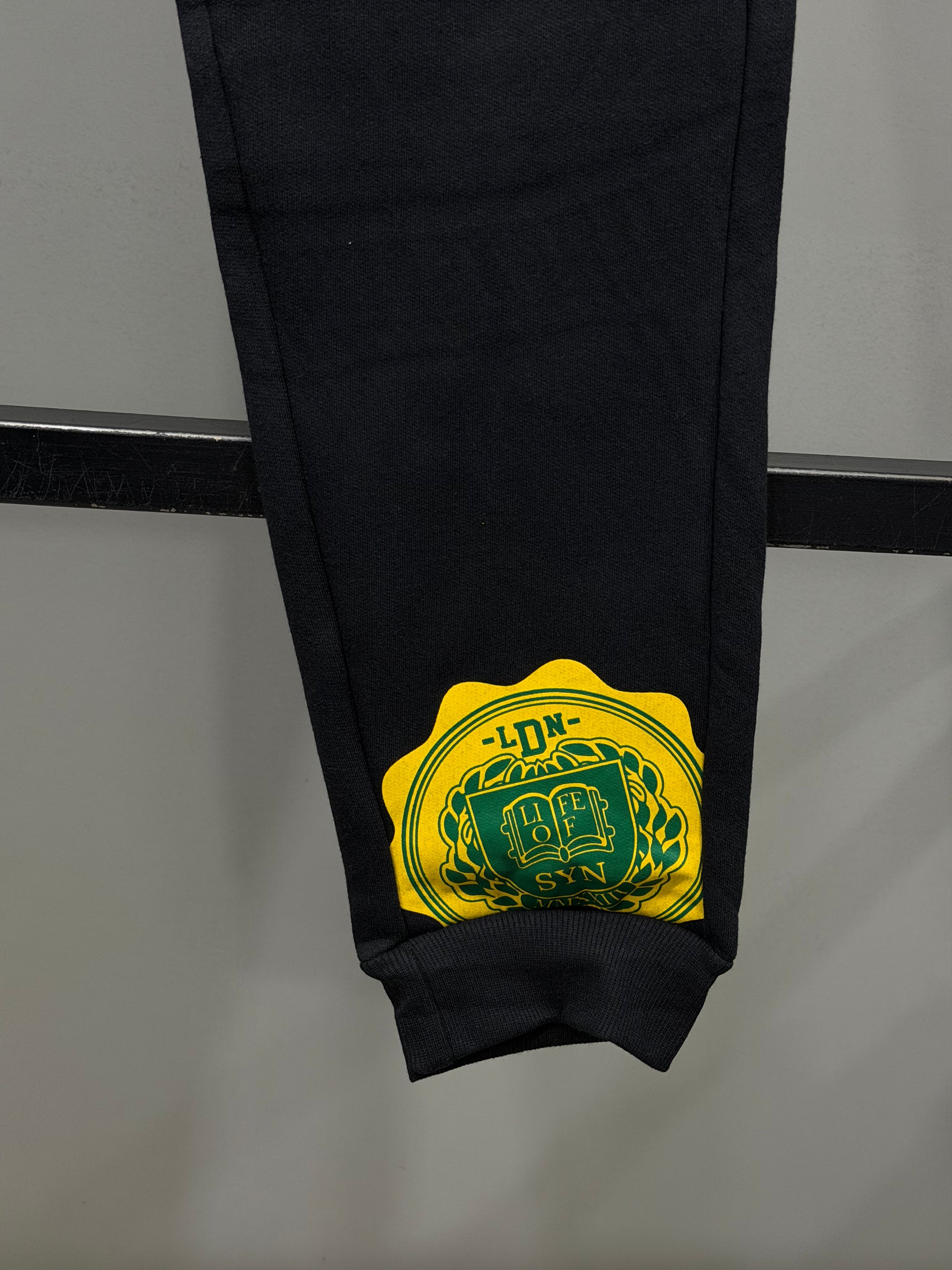 Conjunto Moletom Syna - Preto