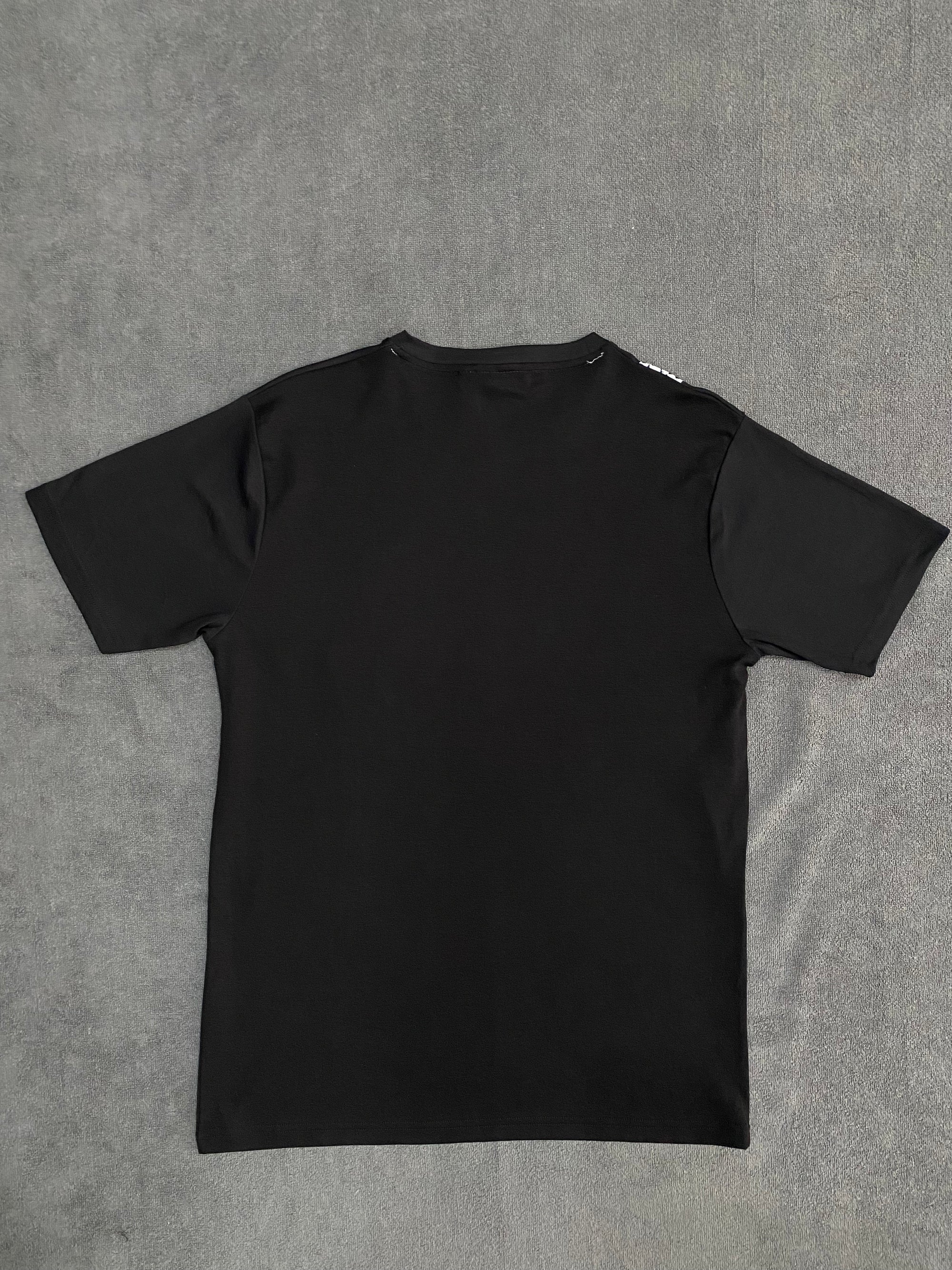 CAMISETA MALHA PIMA LCST - PRETA/BRANCA